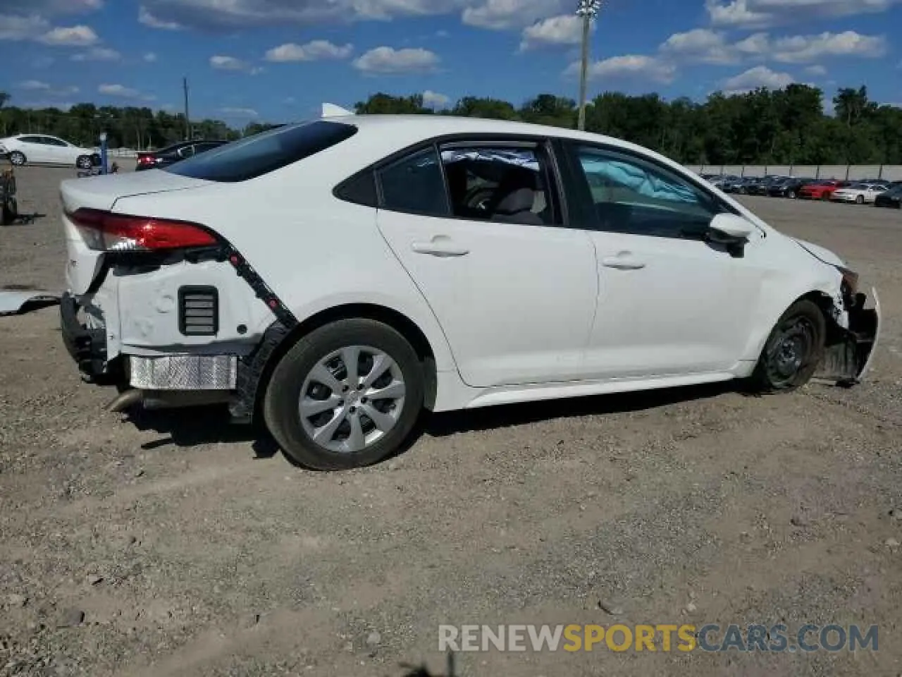 3 Photograph of a damaged car 5YFEPMAE4NP363997 TOYOTA COROLLA 2022