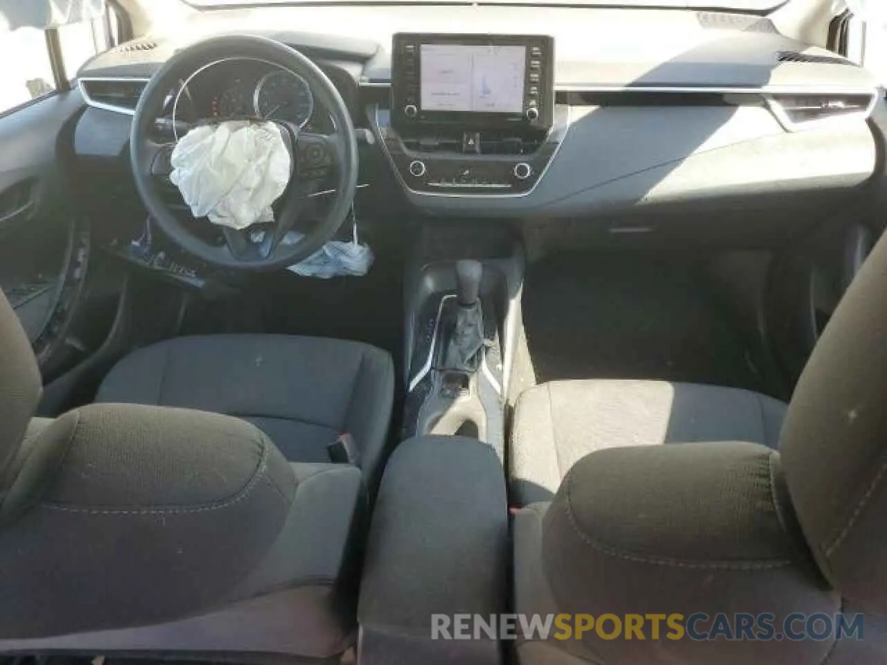 8 Photograph of a damaged car 5YFEPMAE4NP363997 TOYOTA COROLLA 2022