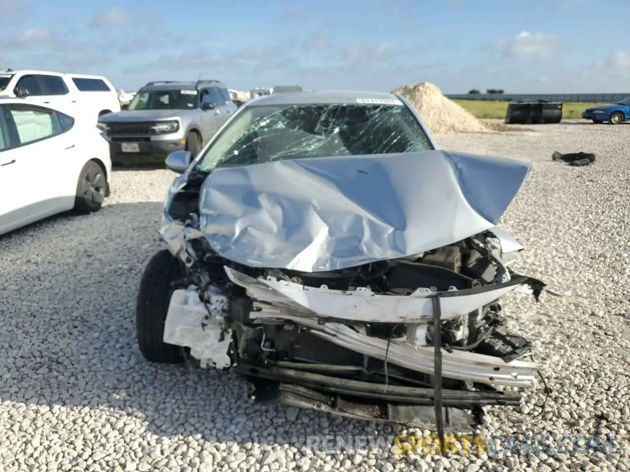 5 Photograph of a damaged car 5YFEPMAE4NP364101 TOYOTA COROLLA 2022