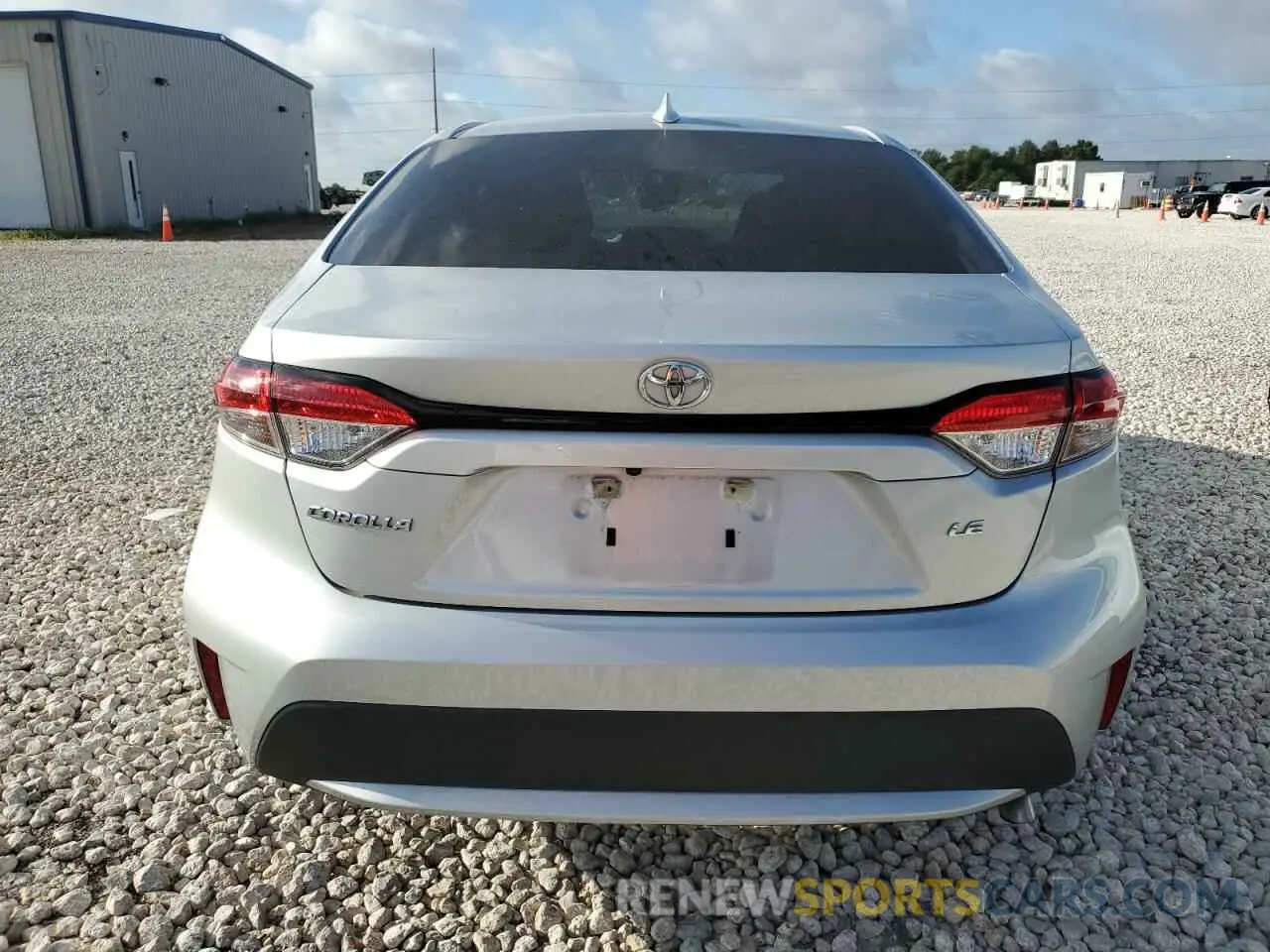 6 Photograph of a damaged car 5YFEPMAE4NP364101 TOYOTA COROLLA 2022