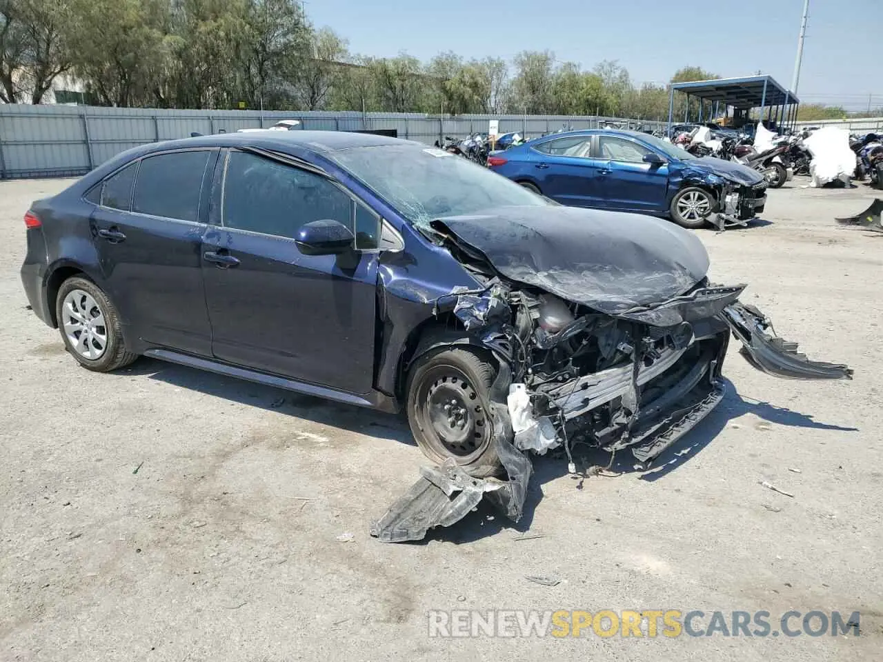 4 Photograph of a damaged car 5YFEPMAE4NP366995 TOYOTA COROLLA 2022