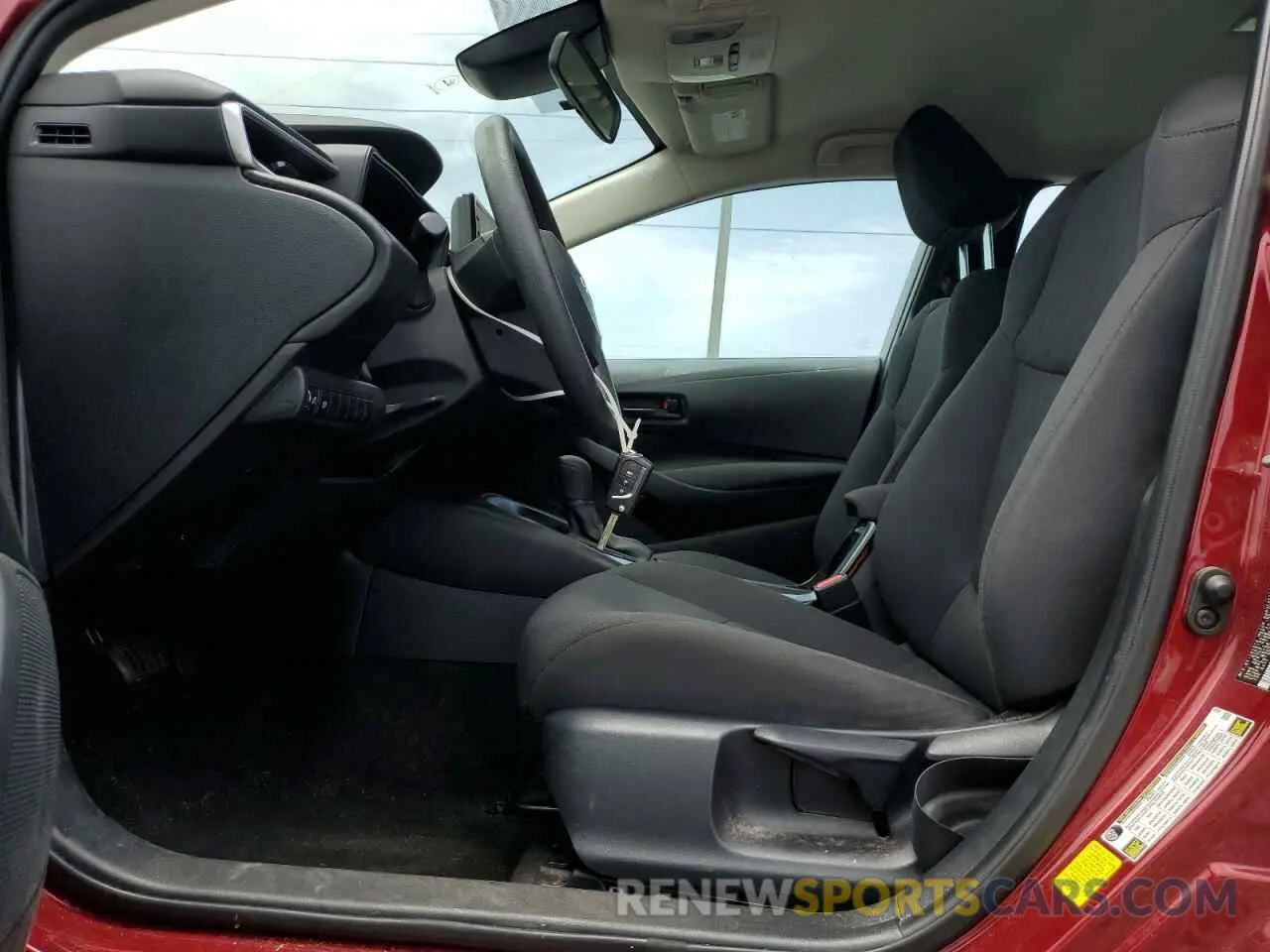 7 Photograph of a damaged car 5YFEPMAE4NP370268 TOYOTA COROLLA 2022
