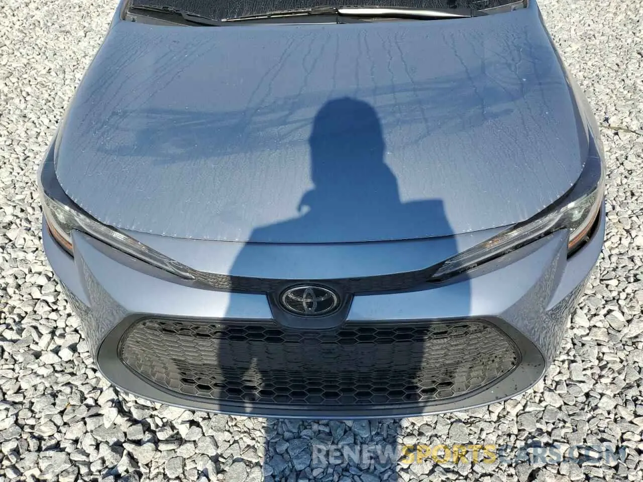 11 Photograph of a damaged car 5YFEPMAE4NP386857 TOYOTA COROLLA 2022