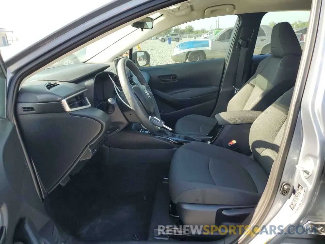 7 Photograph of a damaged car 5YFEPMAE4NP386857 TOYOTA COROLLA 2022