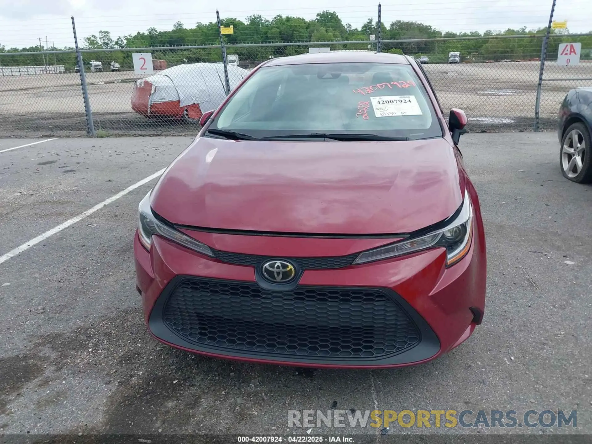 12 Photograph of a damaged car 5YFEPMAE5NP280465 TOYOTA COROLLA 2022