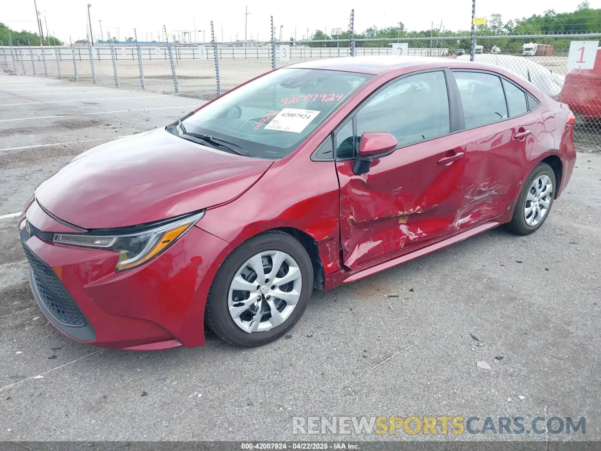 6 Photograph of a damaged car 5YFEPMAE5NP280465 TOYOTA COROLLA 2022