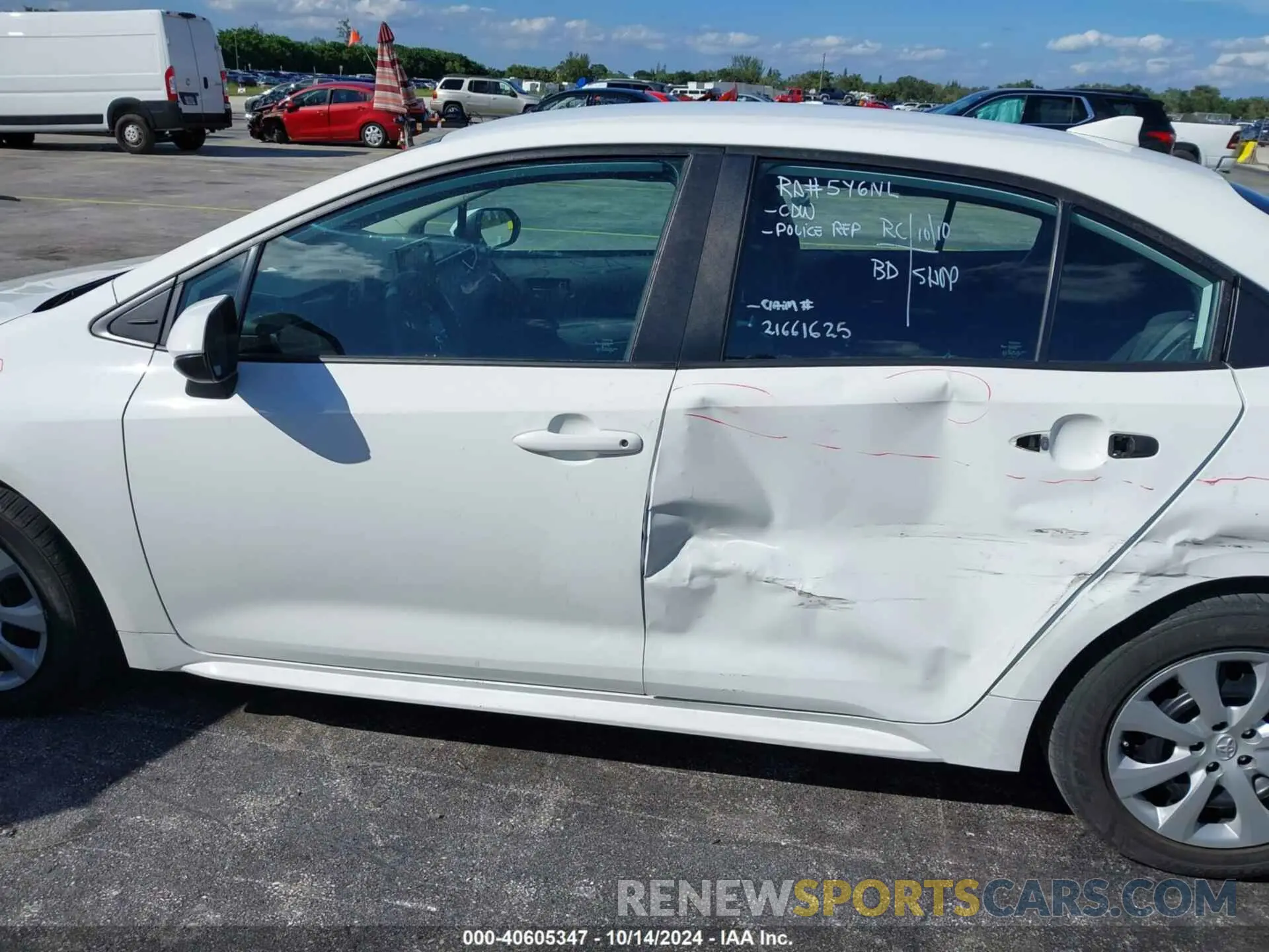 15 Photograph of a damaged car 5YFEPMAE5NP296035 TOYOTA COROLLA 2022