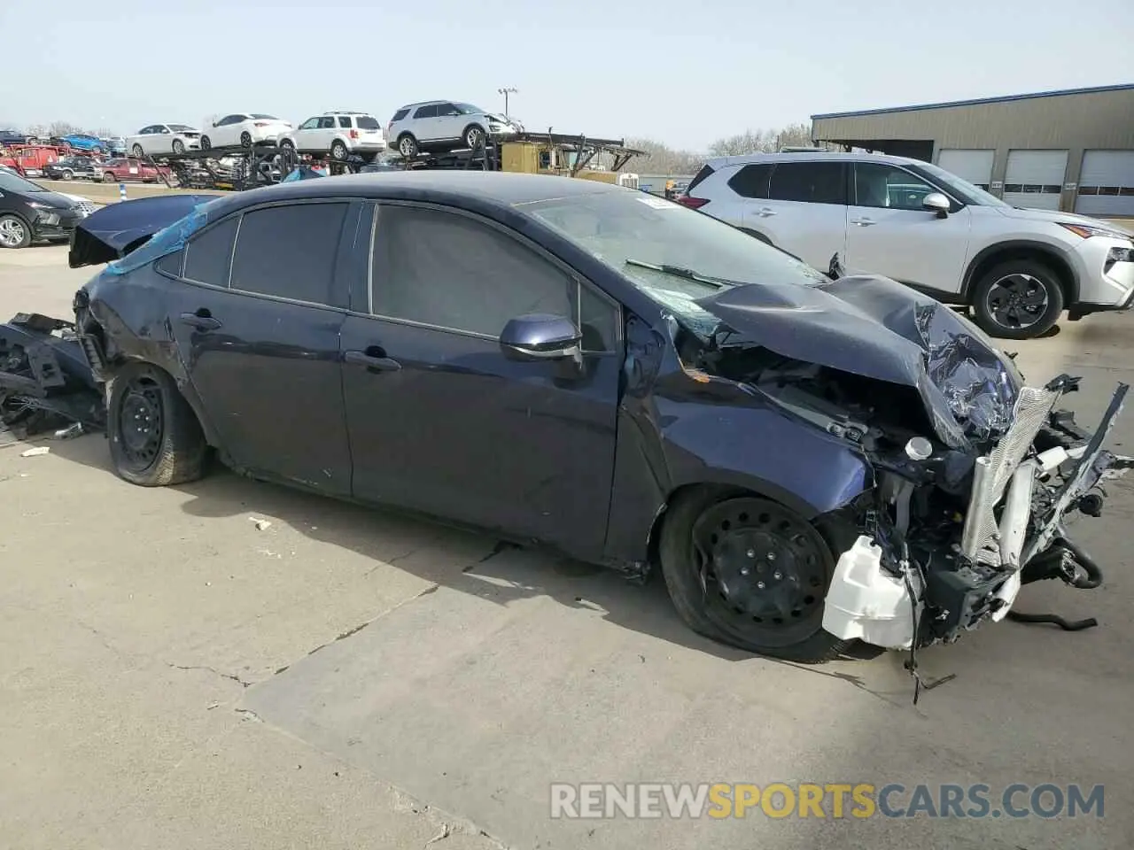 4 Photograph of a damaged car 5YFEPMAE5NP296052 TOYOTA COROLLA 2022