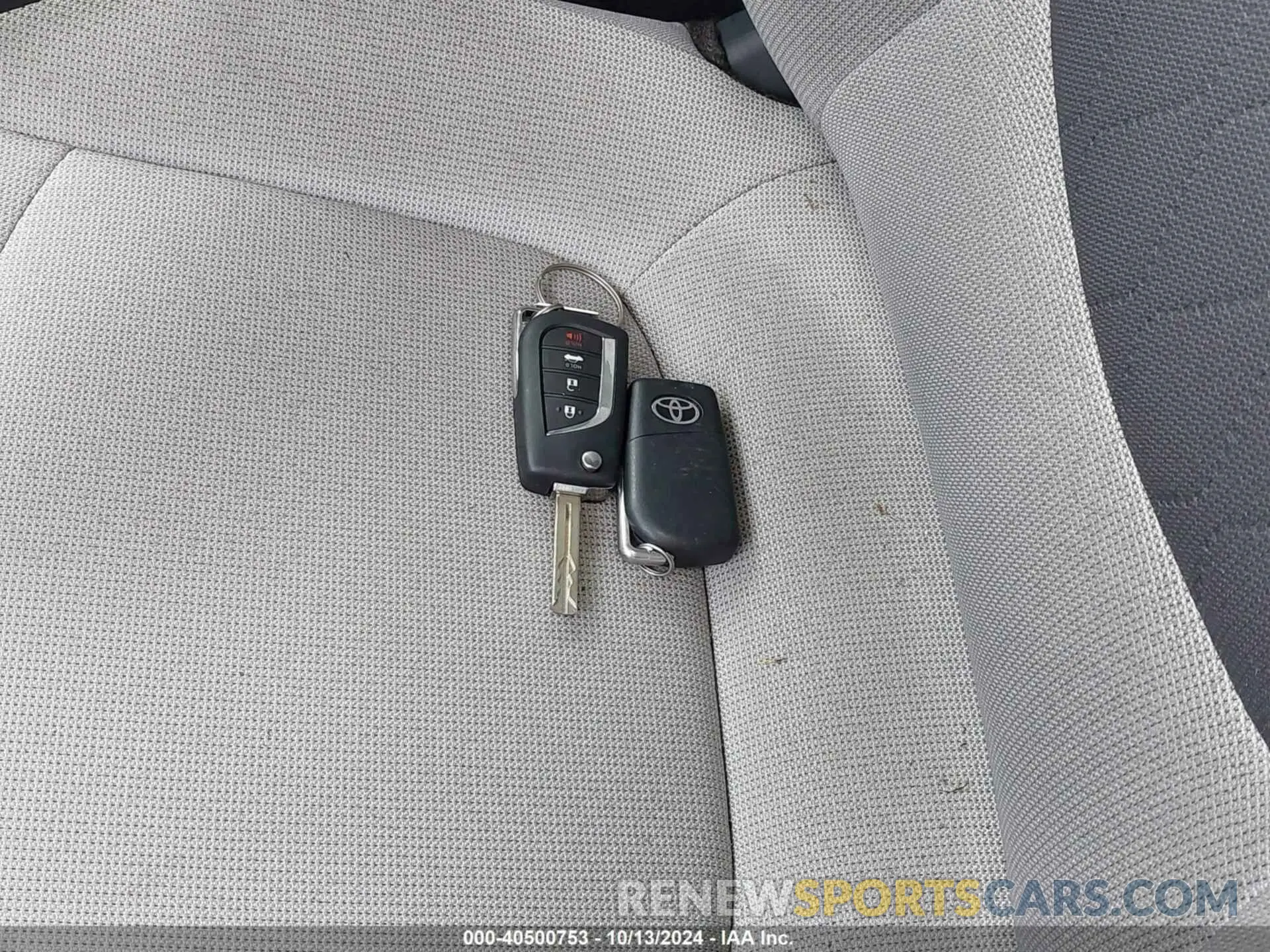 11 Photograph of a damaged car 5YFEPMAE5NP296357 TOYOTA COROLLA 2022