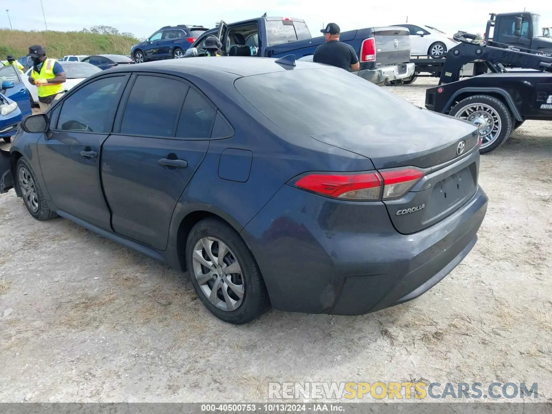 3 Photograph of a damaged car 5YFEPMAE5NP296357 TOYOTA COROLLA 2022