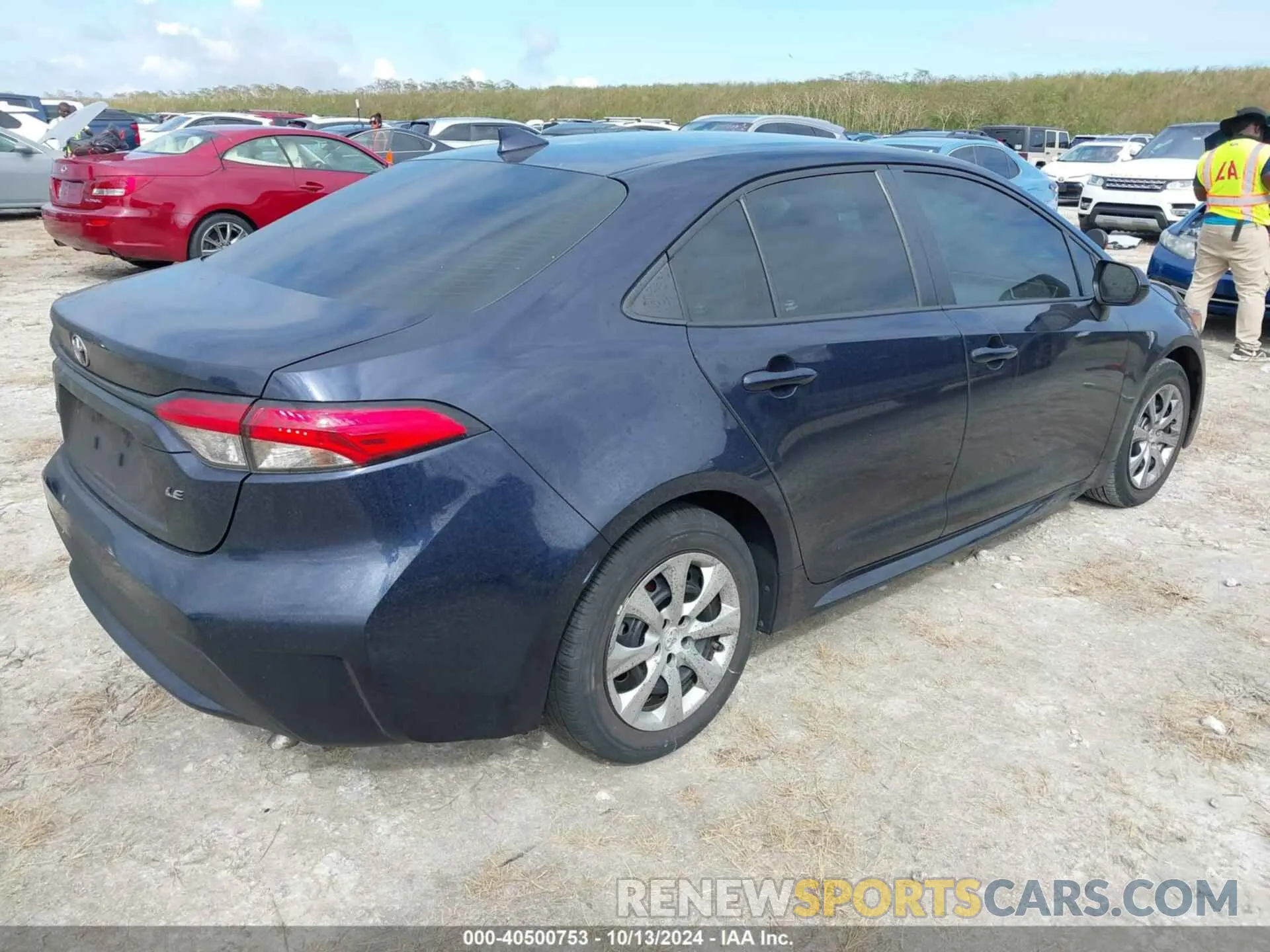 4 Photograph of a damaged car 5YFEPMAE5NP296357 TOYOTA COROLLA 2022
