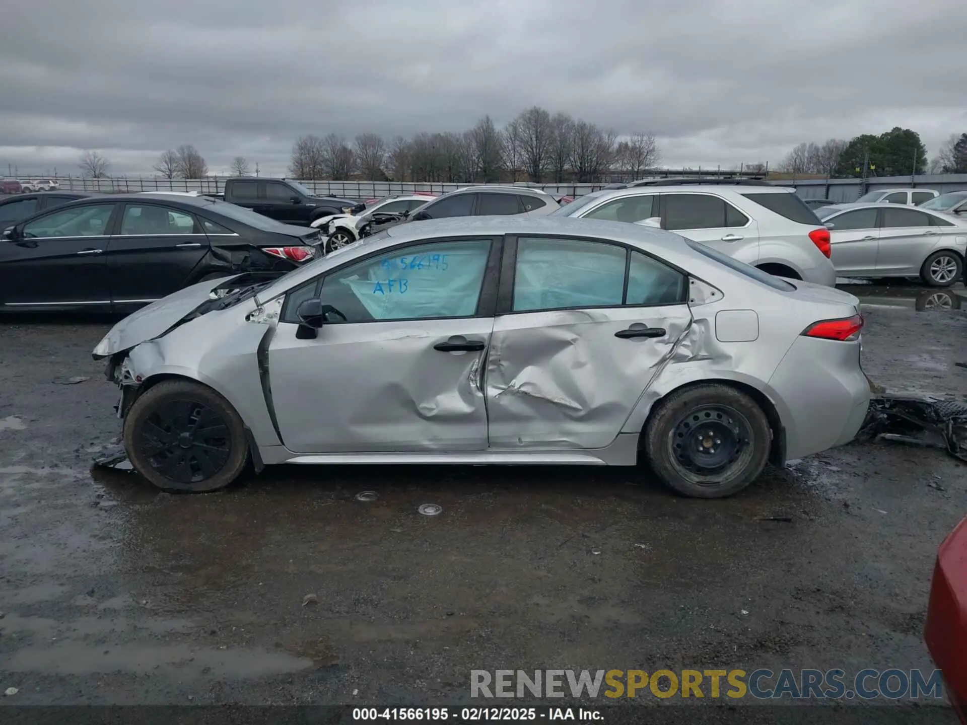 13 Фотография поврежденного автомобиля 5YFEPMAE5NP306370 TOYOTA COROLLA 2022