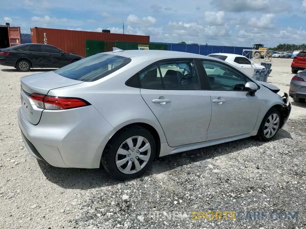 3 Photograph of a damaged car 5YFEPMAE5NP310760 TOYOTA COROLLA 2022