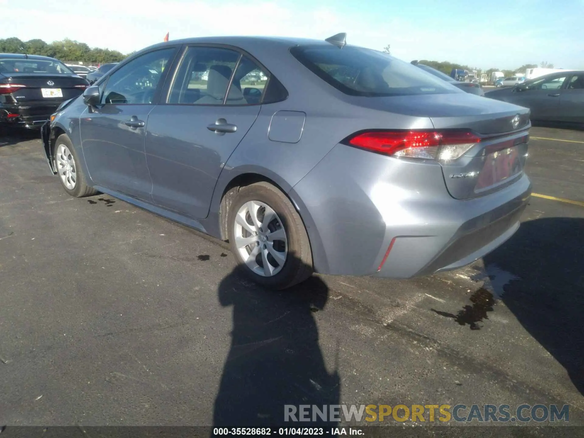 3 Photograph of a damaged car 5YFEPMAE5NP325520 TOYOTA COROLLA 2022