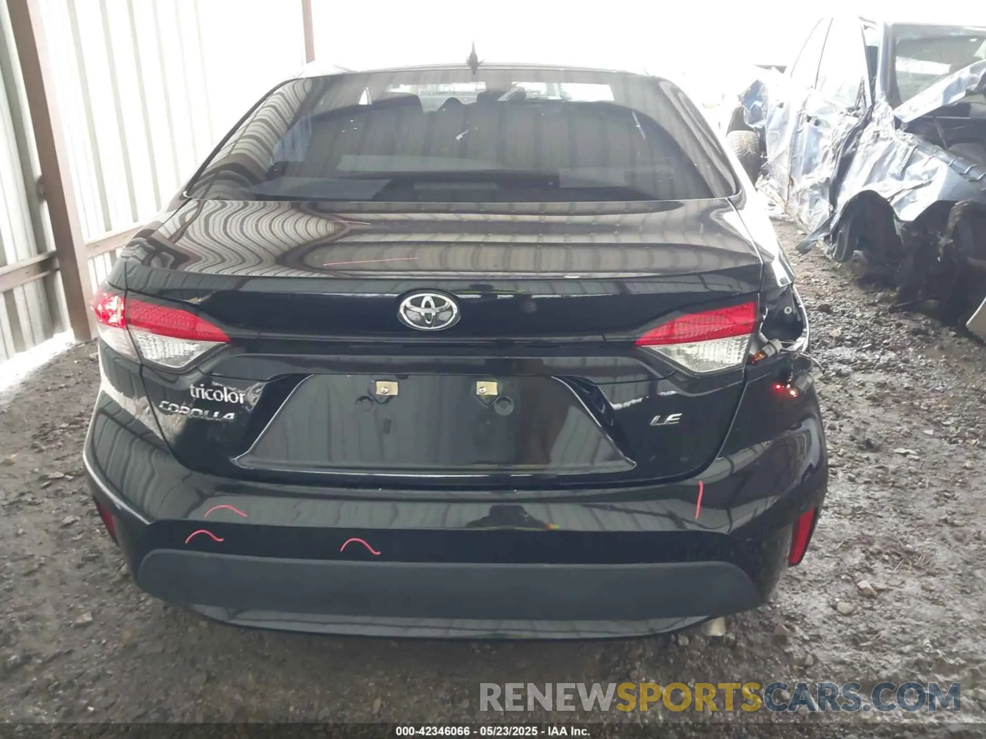 17 Photograph of a damaged car 5YFEPMAE5NP330412 TOYOTA COROLLA 2022