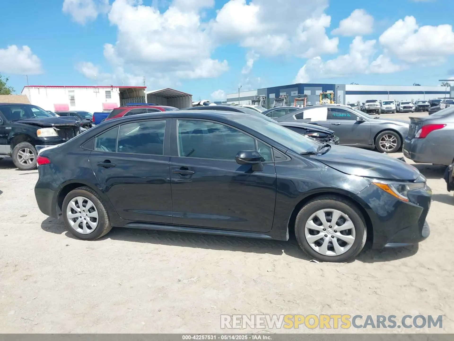 13 Photograph of a damaged car 5YFEPMAE5NP332337 TOYOTA COROLLA 2022