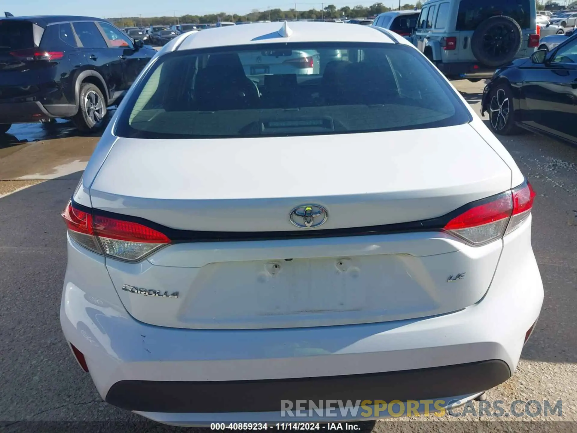 16 Photograph of a damaged car 5YFEPMAE5NP359330 TOYOTA COROLLA 2022