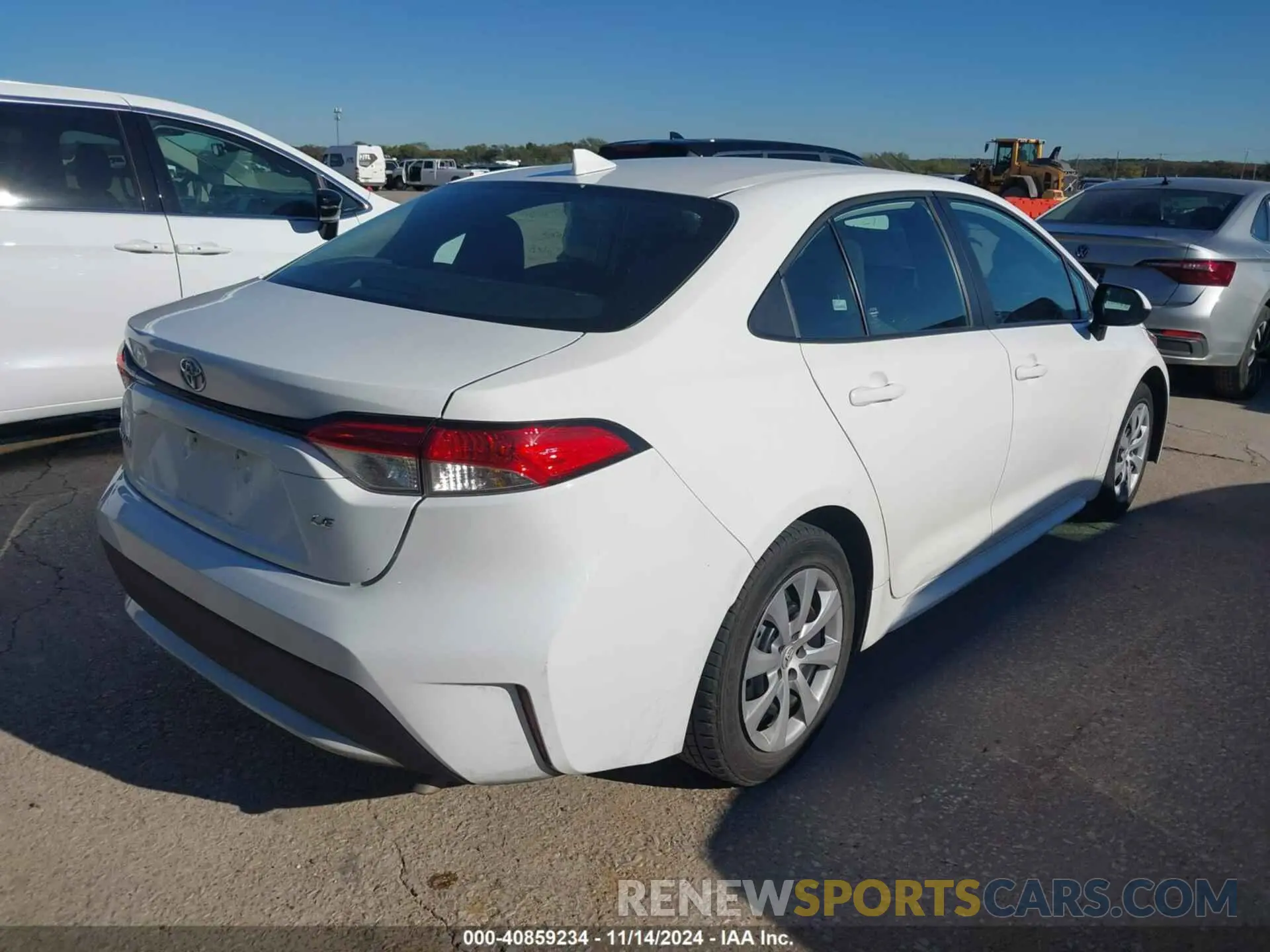 4 Photograph of a damaged car 5YFEPMAE5NP359330 TOYOTA COROLLA 2022