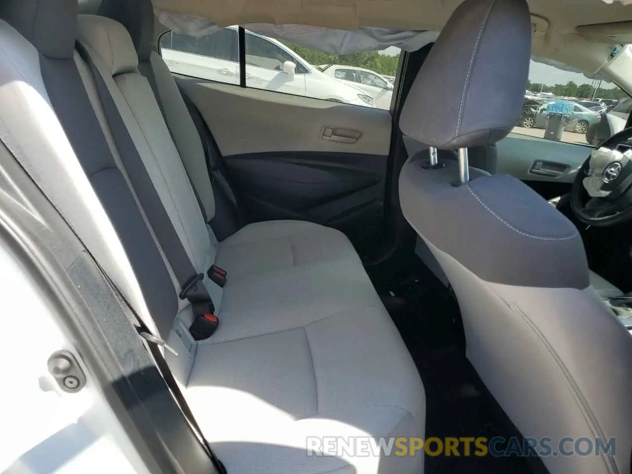 10 Photograph of a damaged car 5YFEPMAE5NP360722 TOYOTA COROLLA 2022