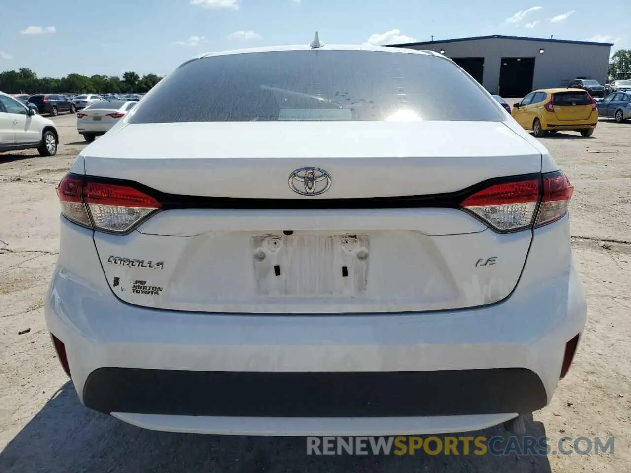 6 Photograph of a damaged car 5YFEPMAE5NP360722 TOYOTA COROLLA 2022