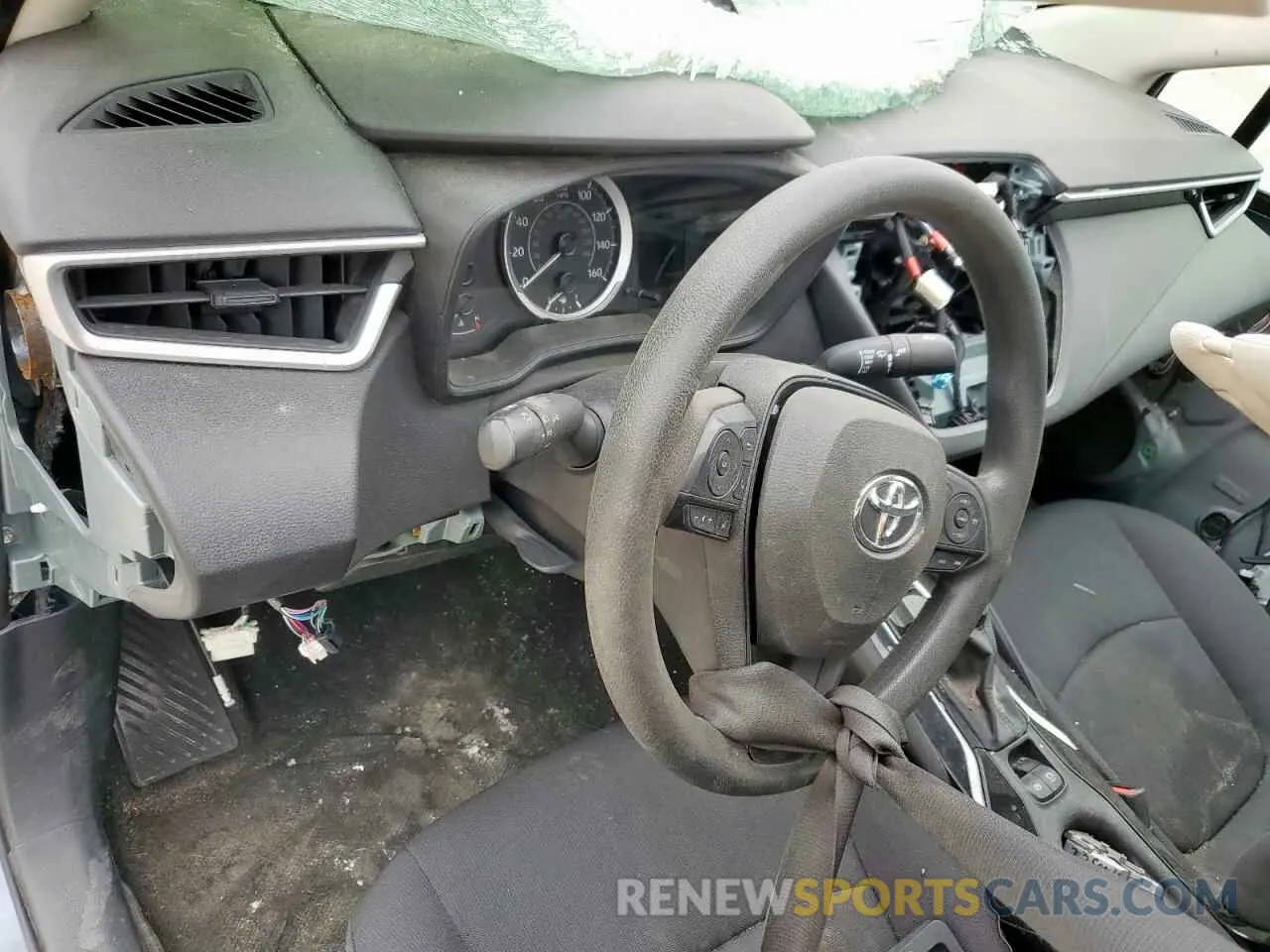 8 Photograph of a damaged car 5YFEPMAE5NP362440 TOYOTA COROLLA 2022