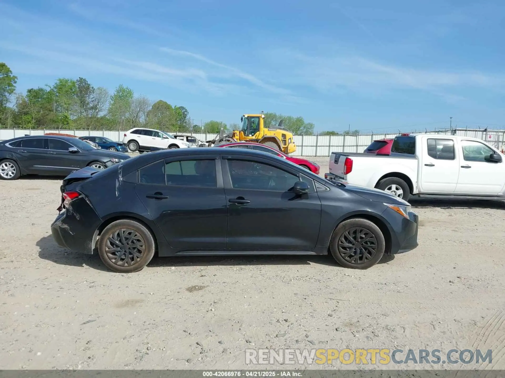 13 Photograph of a damaged car 5YFEPMAE5NP362745 TOYOTA COROLLA 2022