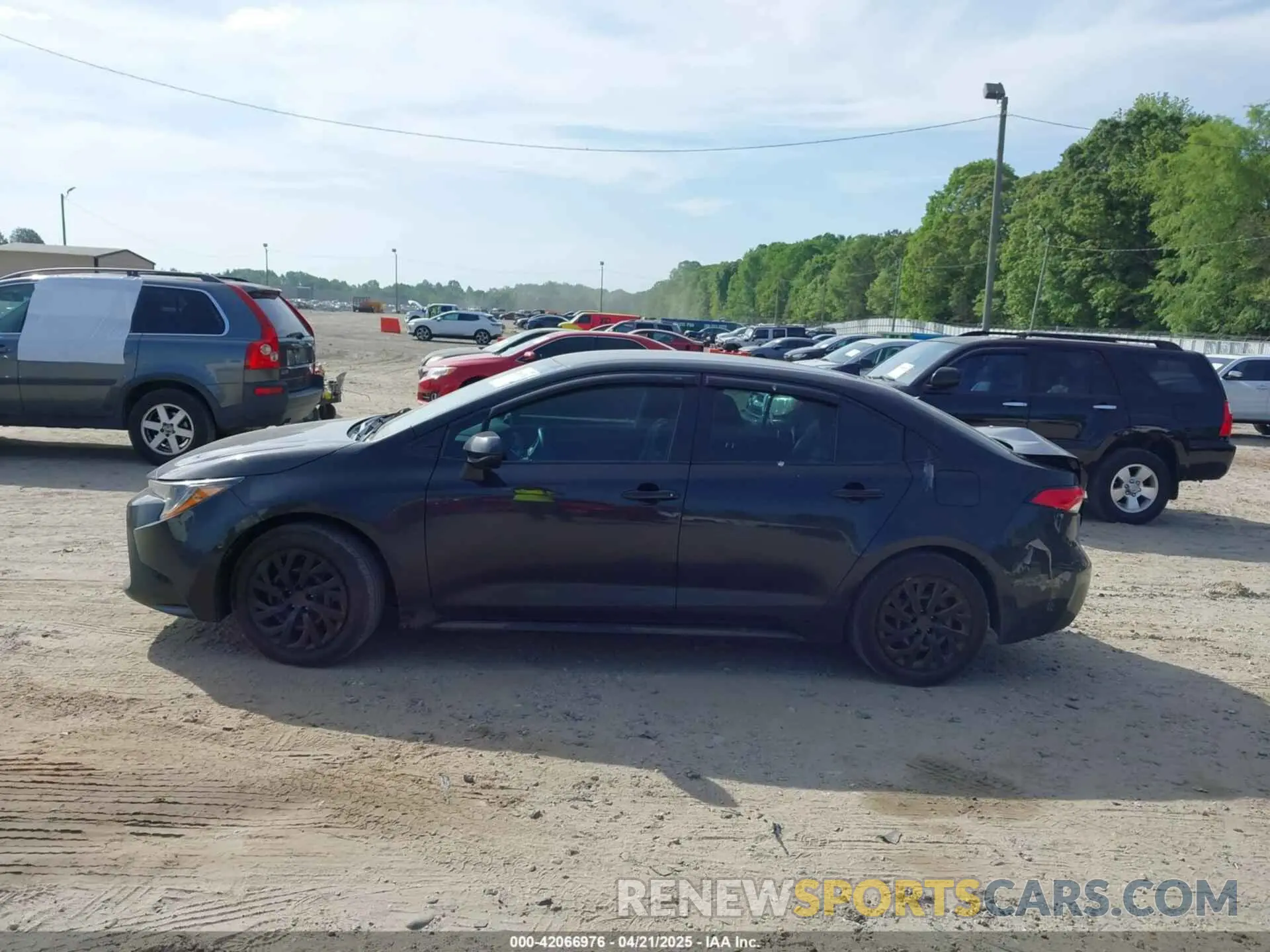14 Photograph of a damaged car 5YFEPMAE5NP362745 TOYOTA COROLLA 2022