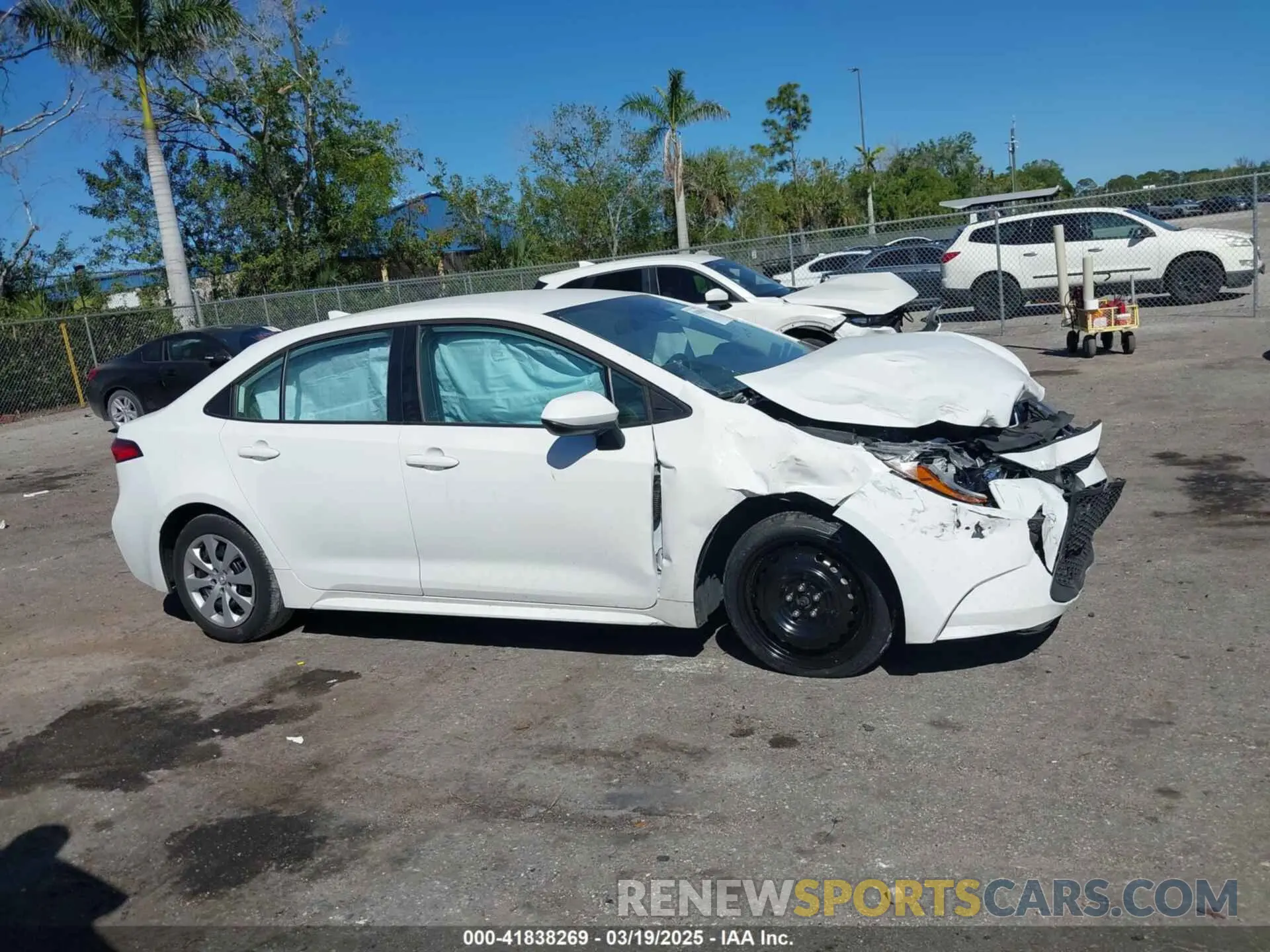 12 Photograph of a damaged car 5YFEPMAE5NP370179 TOYOTA COROLLA 2022