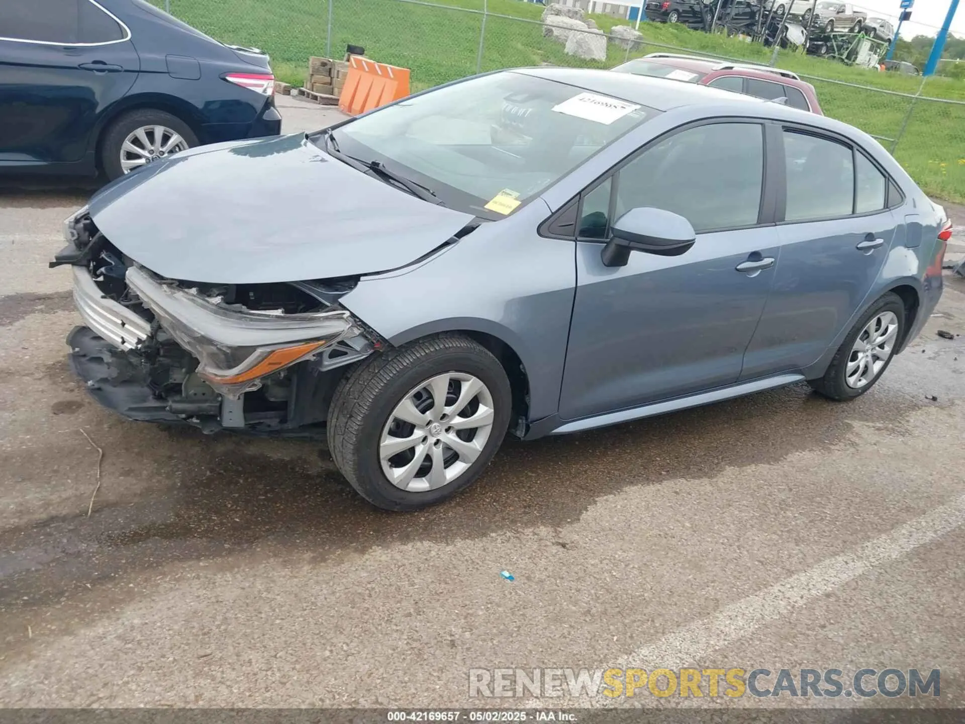 2 Photograph of a damaged car 5YFEPMAE6NP272293 TOYOTA COROLLA 2022