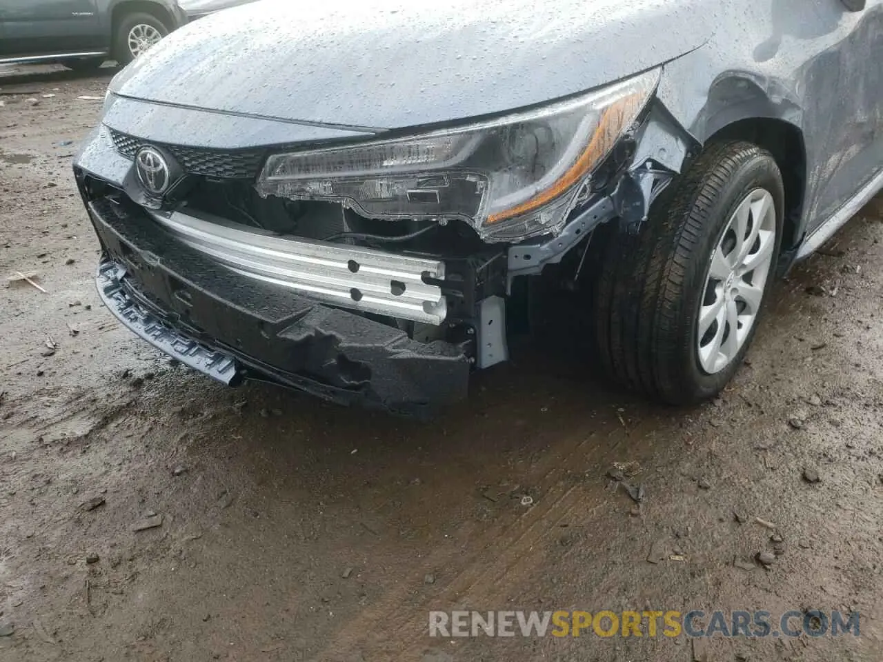 9 Photograph of a damaged car 5YFEPMAE6NP274187 TOYOTA COROLLA 2022