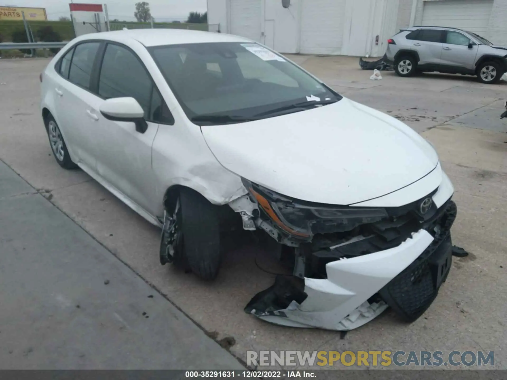 1 Photograph of a damaged car 5YFEPMAE6NP278918 TOYOTA COROLLA 2022