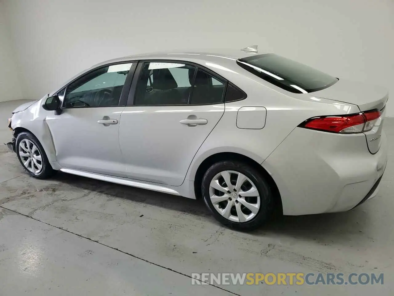 2 Photograph of a damaged car 5YFEPMAE6NP325512 TOYOTA COROLLA 2022