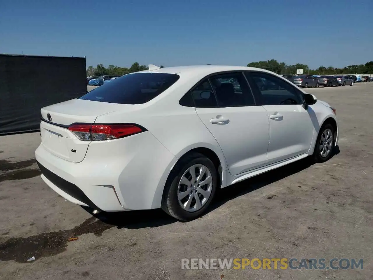 3 Photograph of a damaged car 5YFEPMAE6NP336543 TOYOTA COROLLA 2022