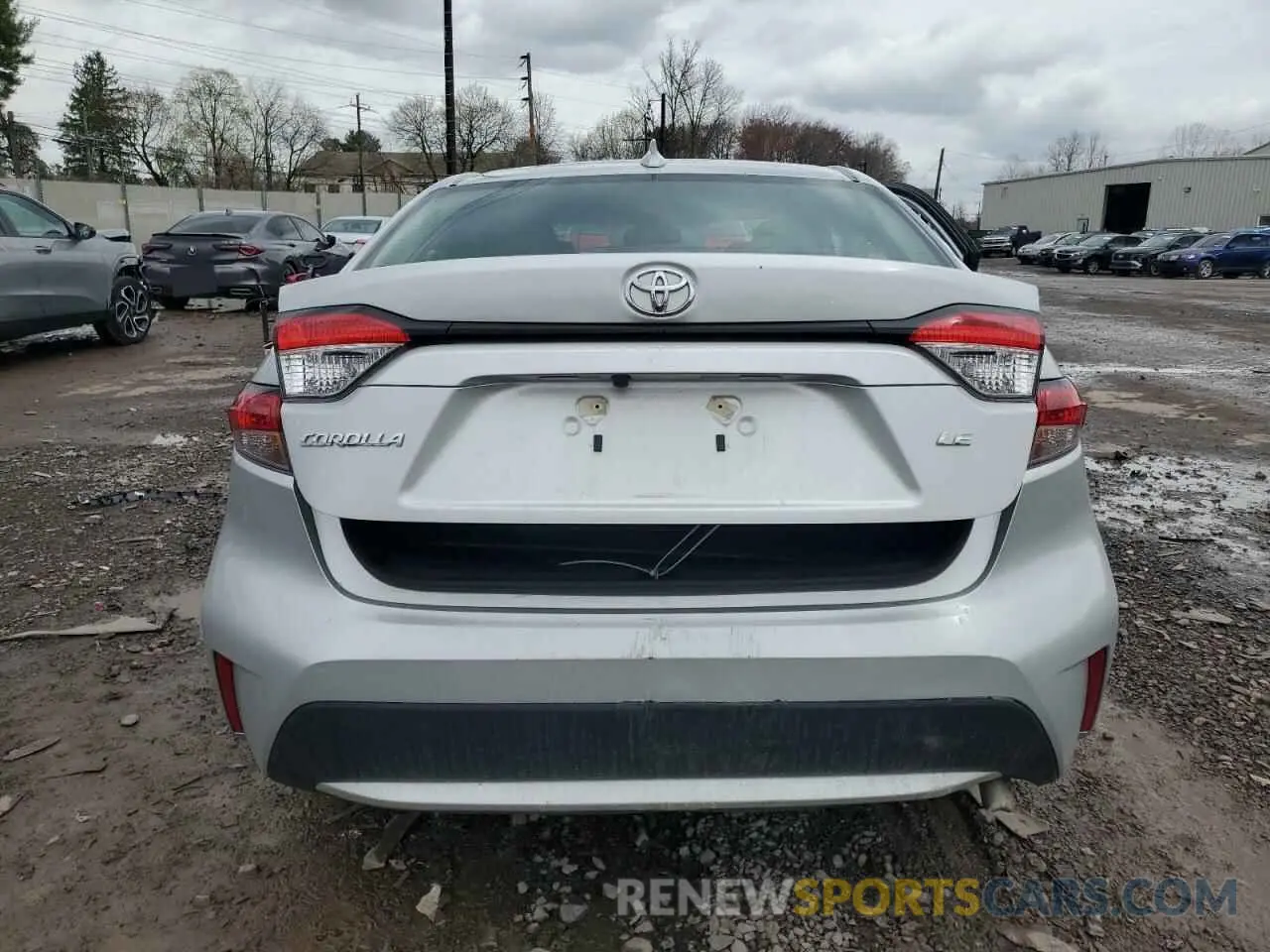 6 Photograph of a damaged car 5YFEPMAE6NP339118 TOYOTA COROLLA 2022