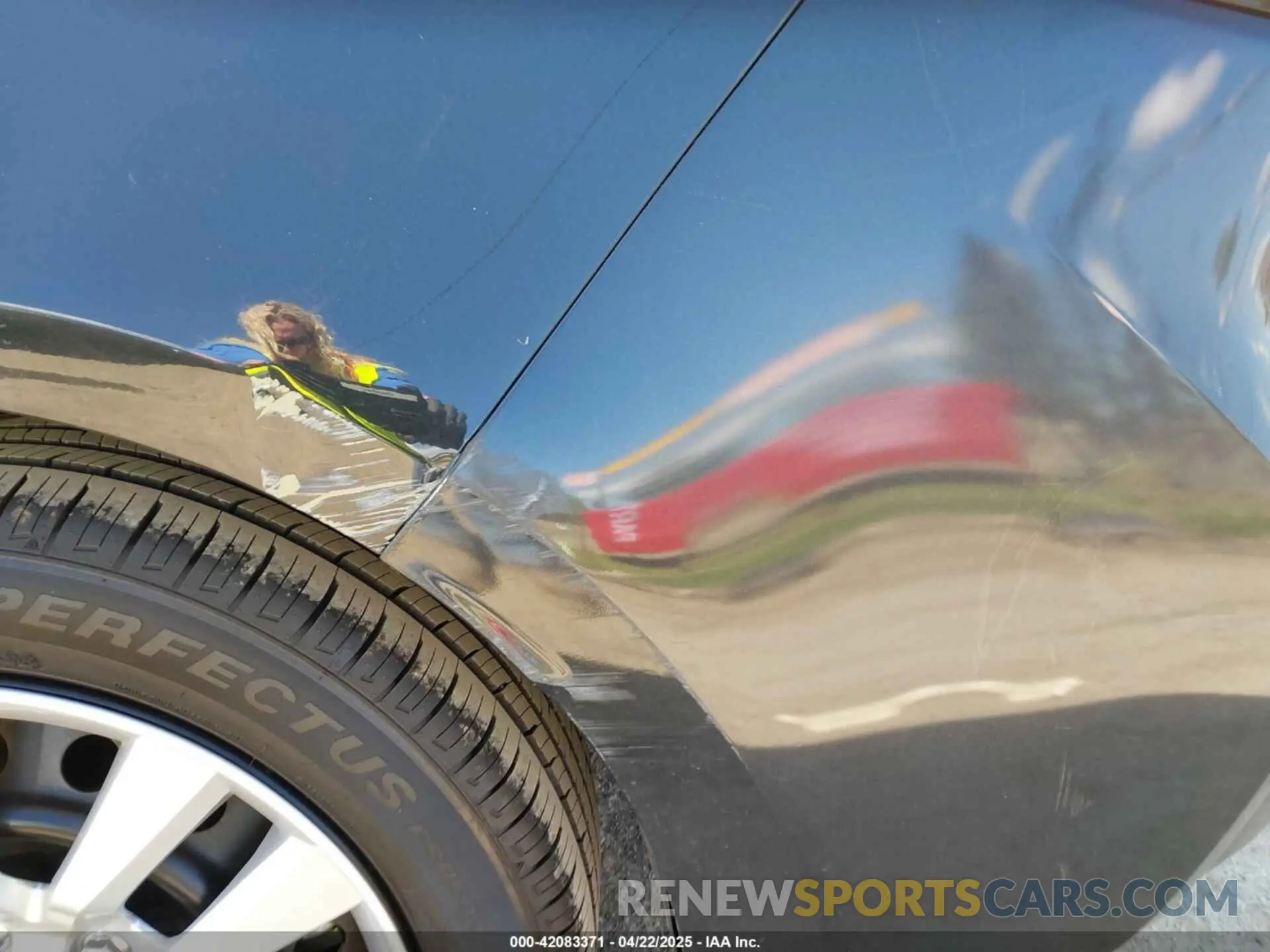 17 Photograph of a damaged car 5YFEPMAE6NP341743 TOYOTA COROLLA 2022