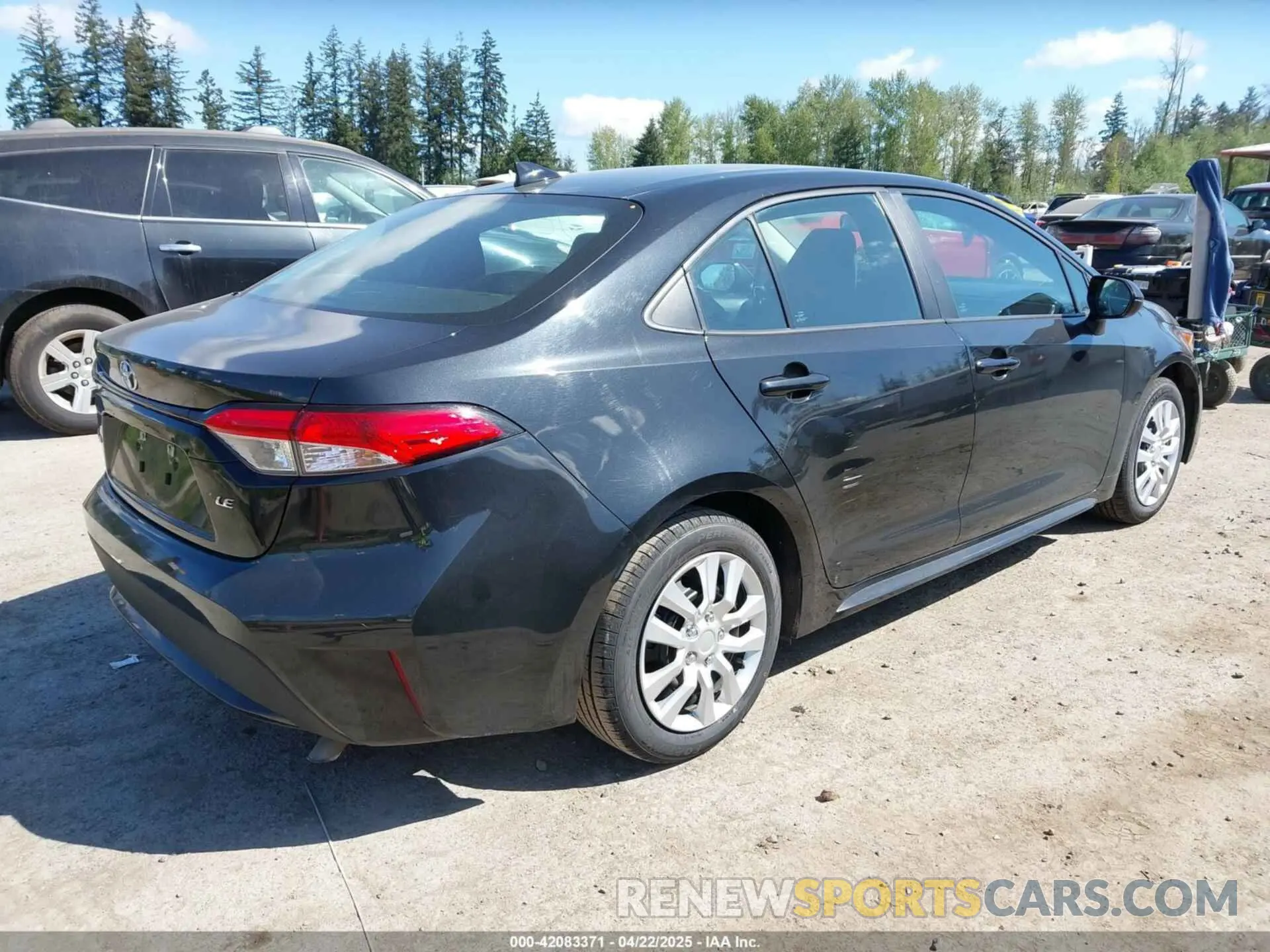 4 Photograph of a damaged car 5YFEPMAE6NP341743 TOYOTA COROLLA 2022