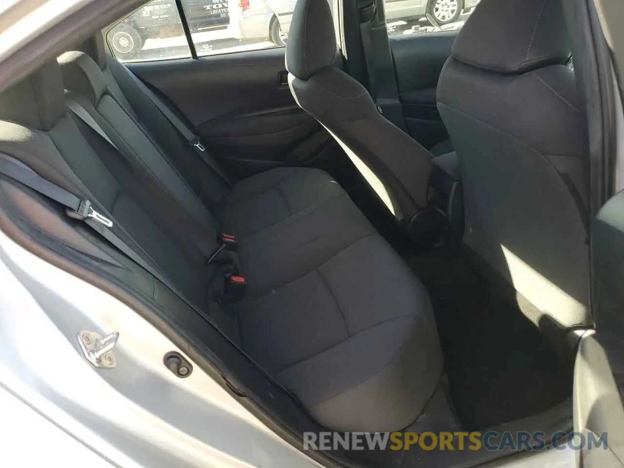 10 Photograph of a damaged car 5YFEPMAE6NP343315 TOYOTA COROLLA 2022