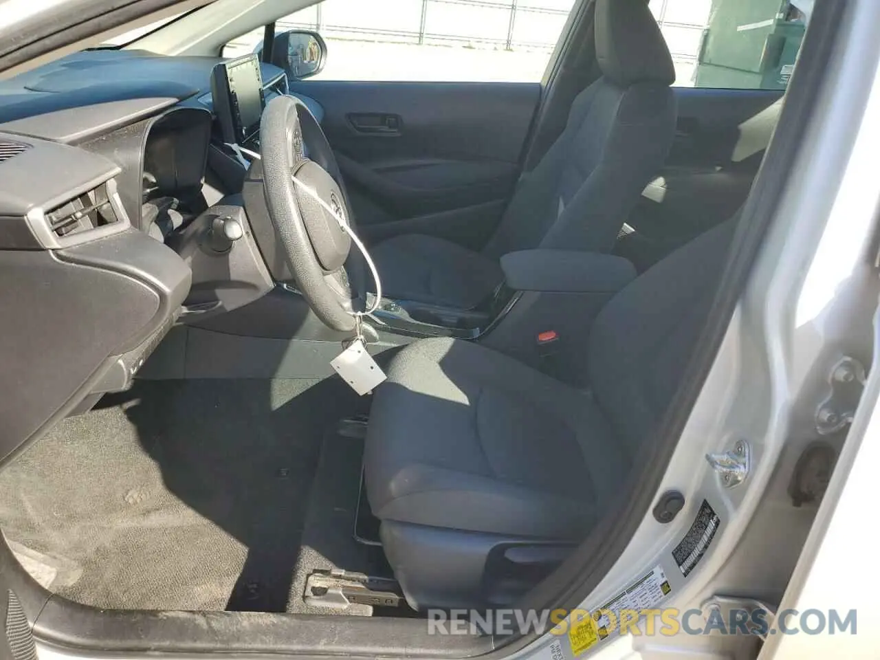 7 Photograph of a damaged car 5YFEPMAE6NP343315 TOYOTA COROLLA 2022