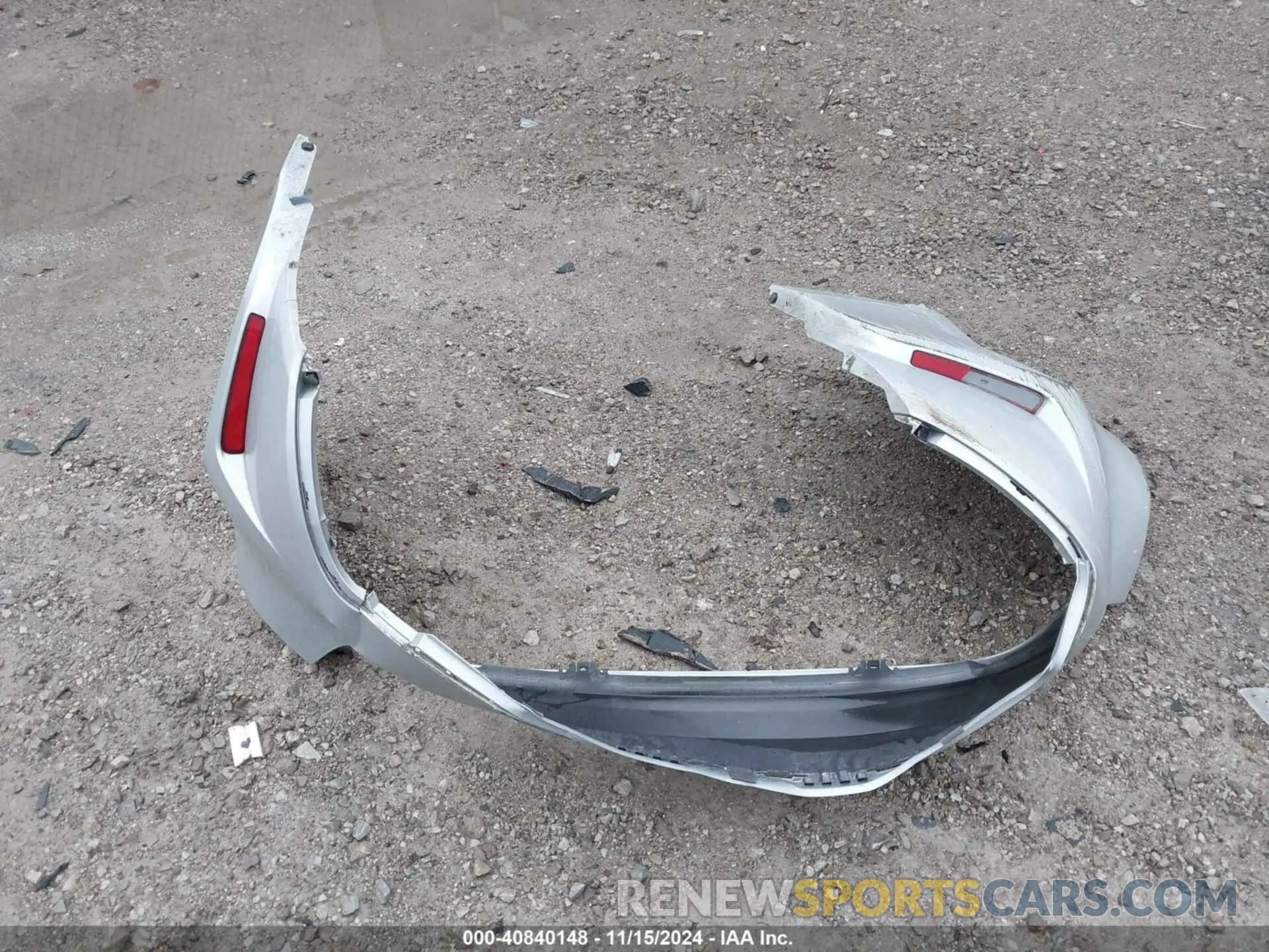 11 Photograph of a damaged car 5YFEPMAE6NP345114 TOYOTA COROLLA 2022