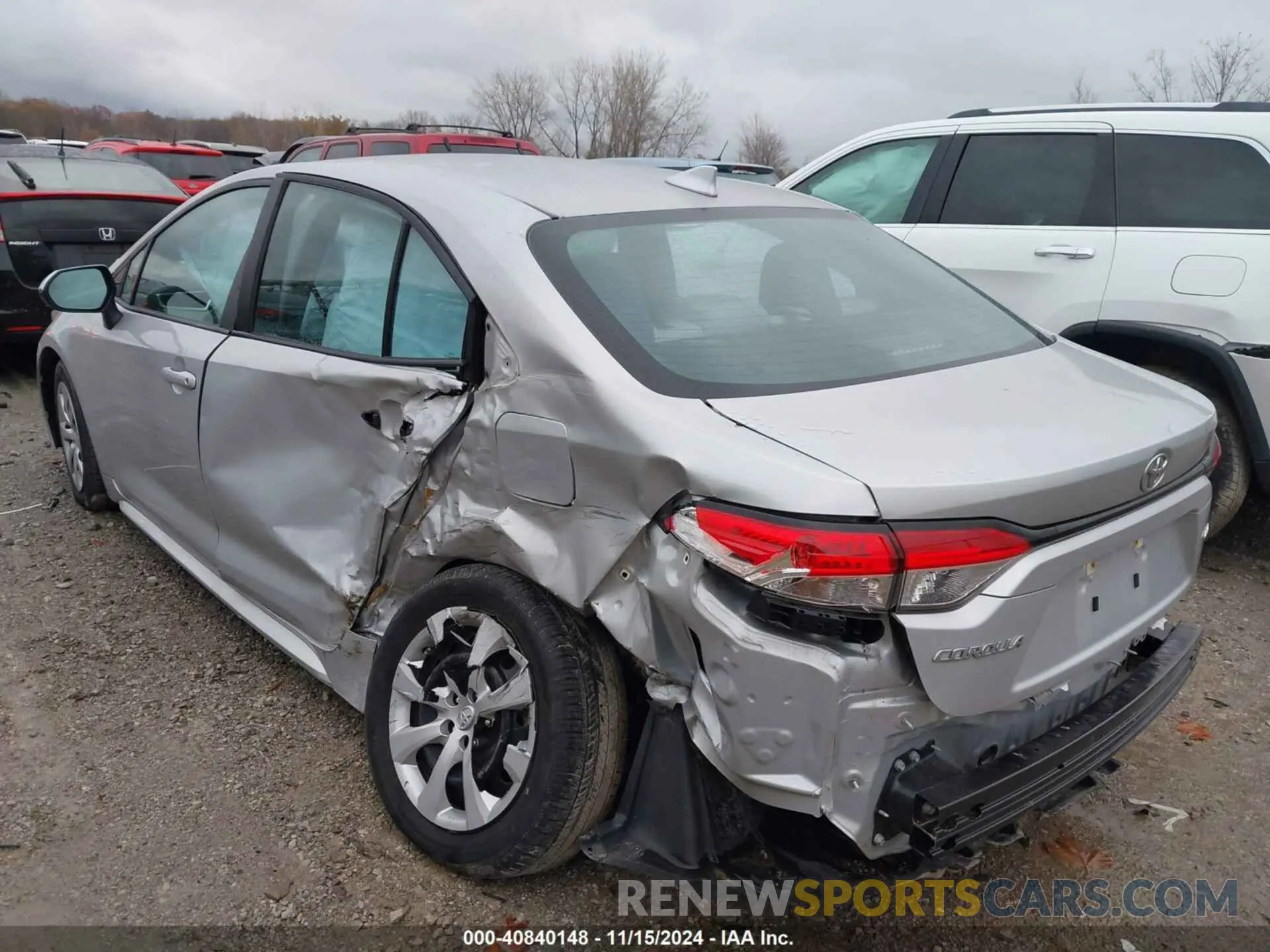 3 Photograph of a damaged car 5YFEPMAE6NP345114 TOYOTA COROLLA 2022