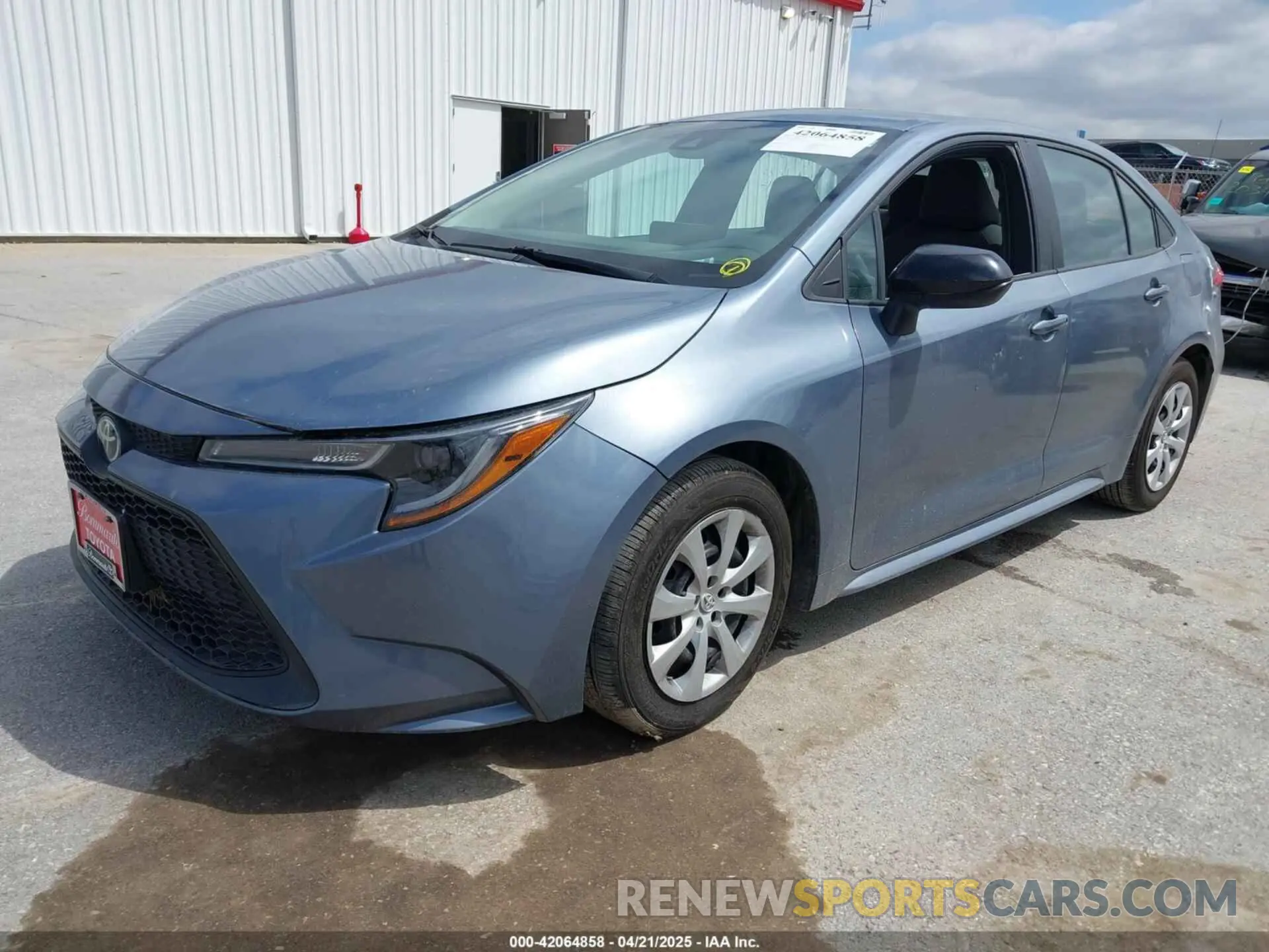 2 Photograph of a damaged car 5YFEPMAE6NP348272 TOYOTA COROLLA 2022