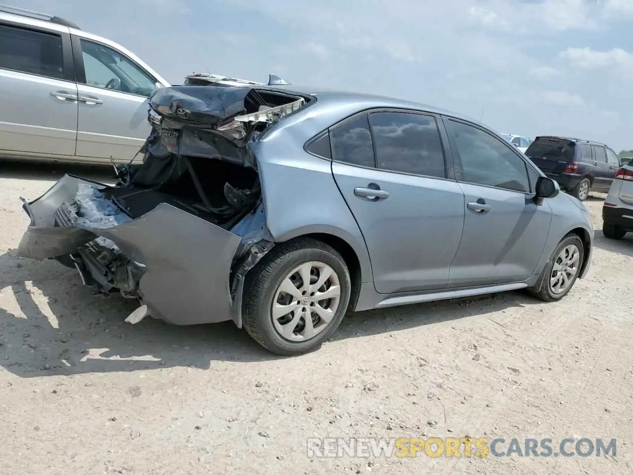 3 Photograph of a damaged car 5YFEPMAE6NP366416 TOYOTA COROLLA 2022