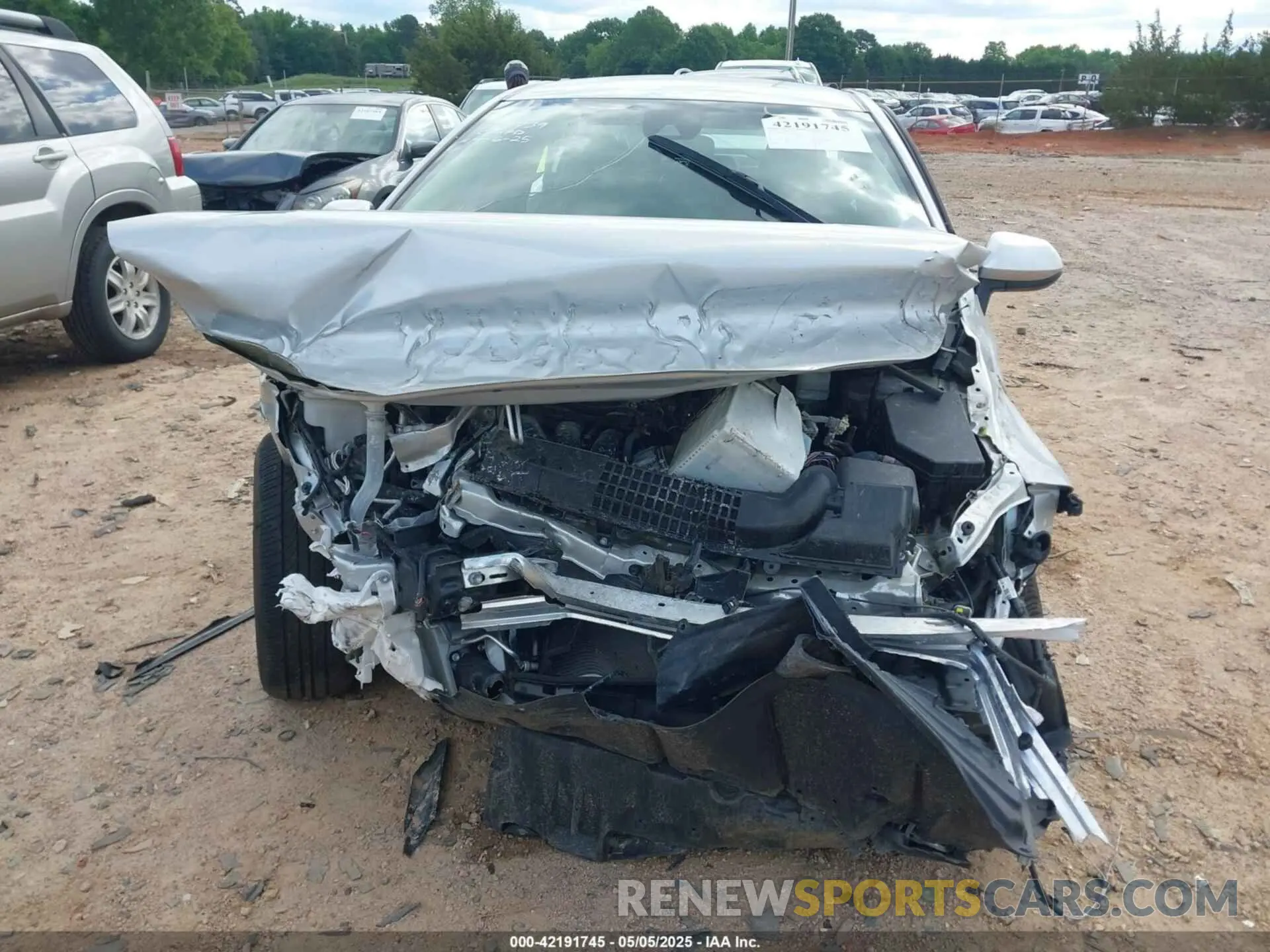 12 Photograph of a damaged car 5YFEPMAE6NP370739 TOYOTA COROLLA 2022
