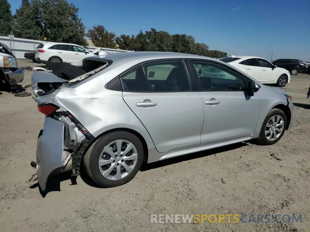 3 Photograph of a damaged car 5YFEPMAE6NP388464 TOYOTA COROLLA 2022