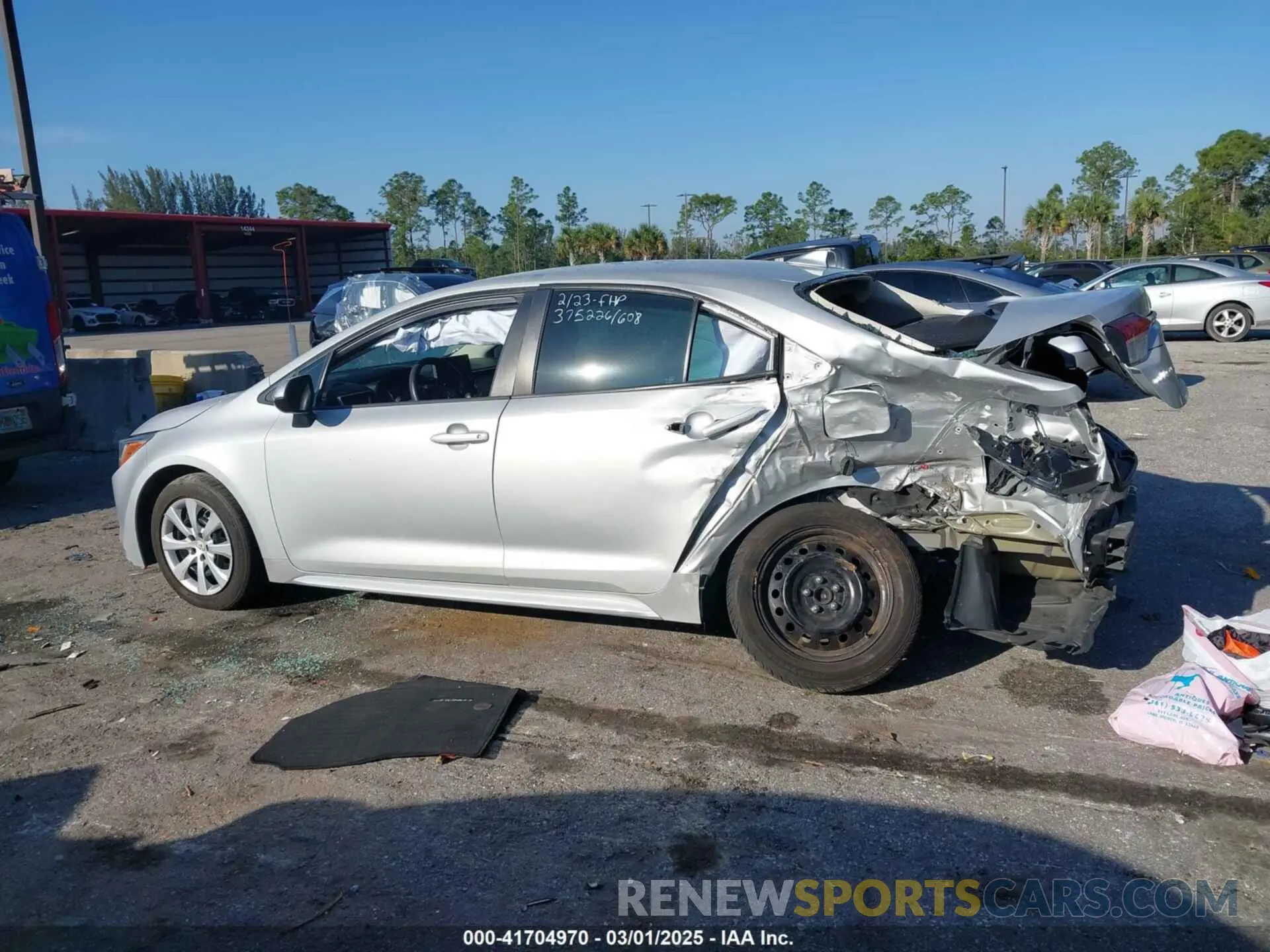 13 Photograph of a damaged car 5YFEPMAE7NP276286 TOYOTA COROLLA 2022
