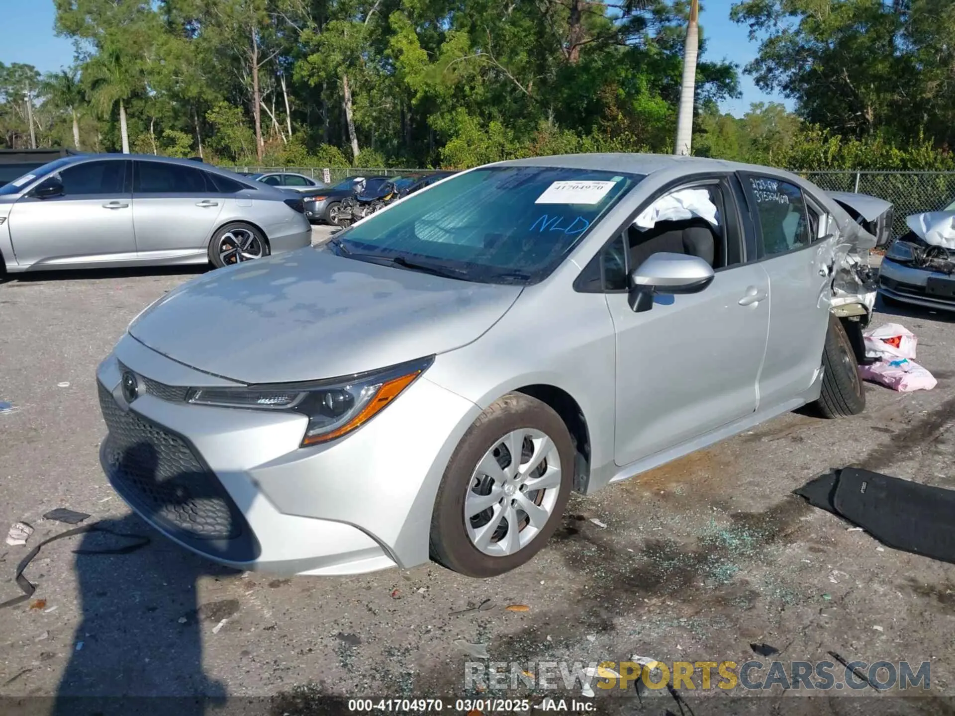 2 Photograph of a damaged car 5YFEPMAE7NP276286 TOYOTA COROLLA 2022