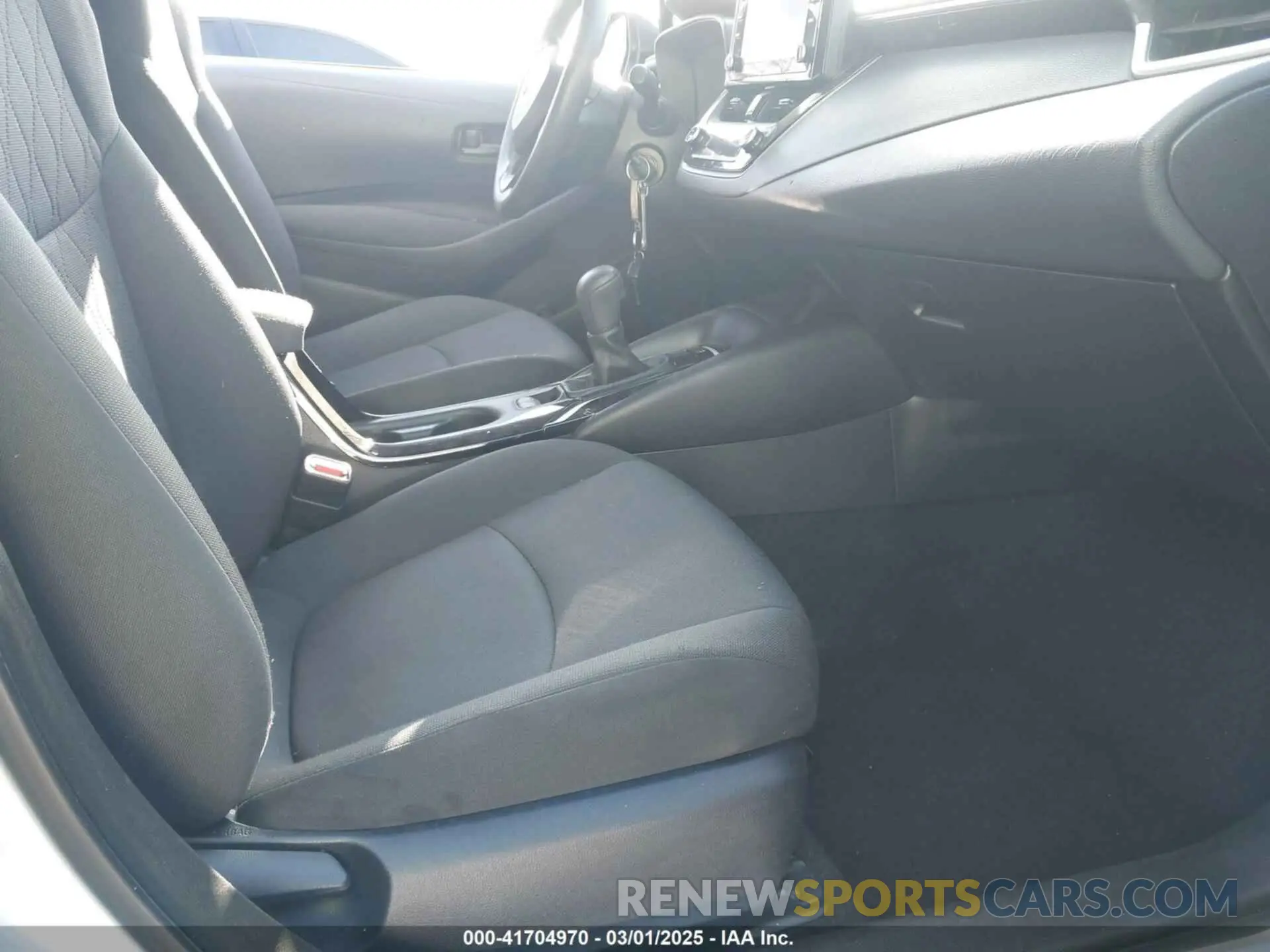 5 Photograph of a damaged car 5YFEPMAE7NP276286 TOYOTA COROLLA 2022
