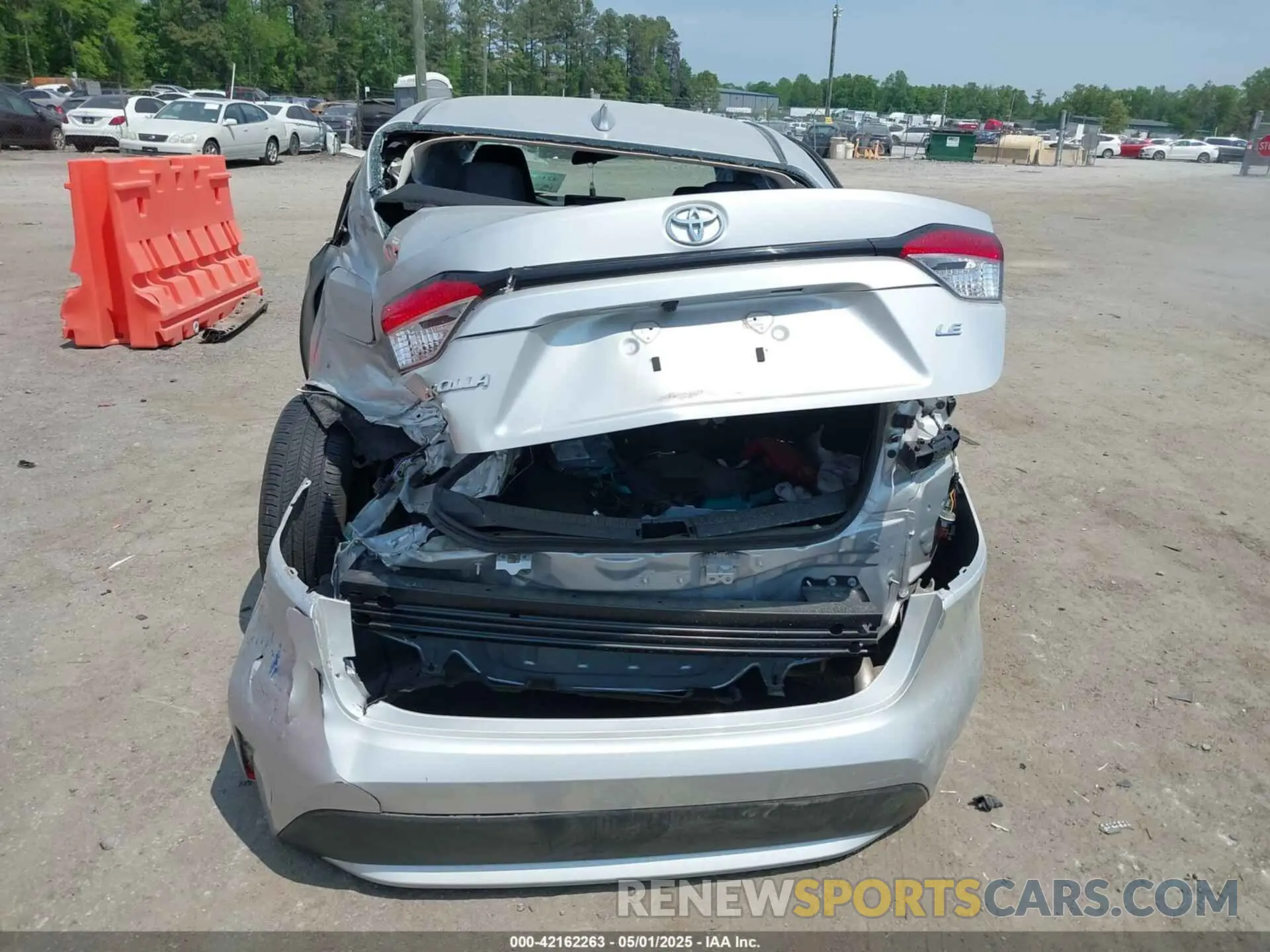 15 Photograph of a damaged car 5YFEPMAE7NP279625 TOYOTA COROLLA 2022