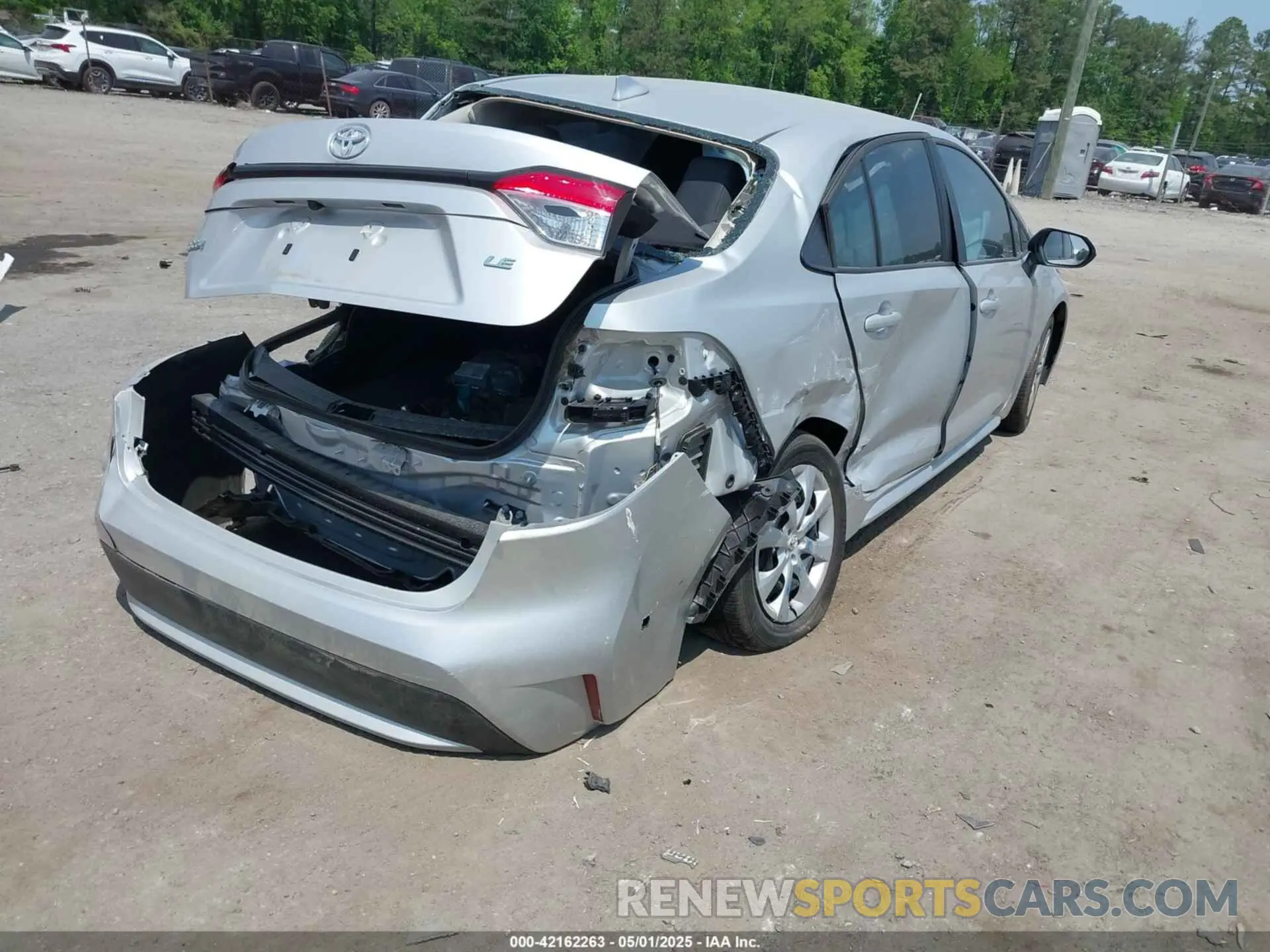 4 Photograph of a damaged car 5YFEPMAE7NP279625 TOYOTA COROLLA 2022