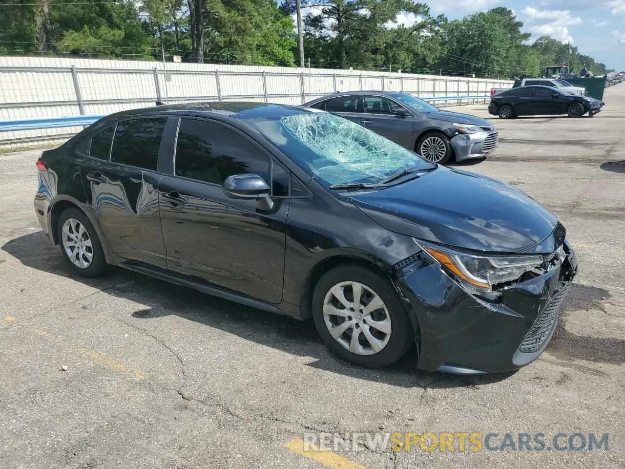 4 Photograph of a damaged car 5YFEPMAE7NP290009 TOYOTA COROLLA 2022